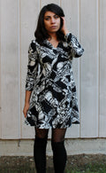 Vintage 6039s Mod Black White Abstract Print A line Dress Three Quarter Sleeve Vneck Graphic Tee – Easygoing Wear · Great Gift For Fans