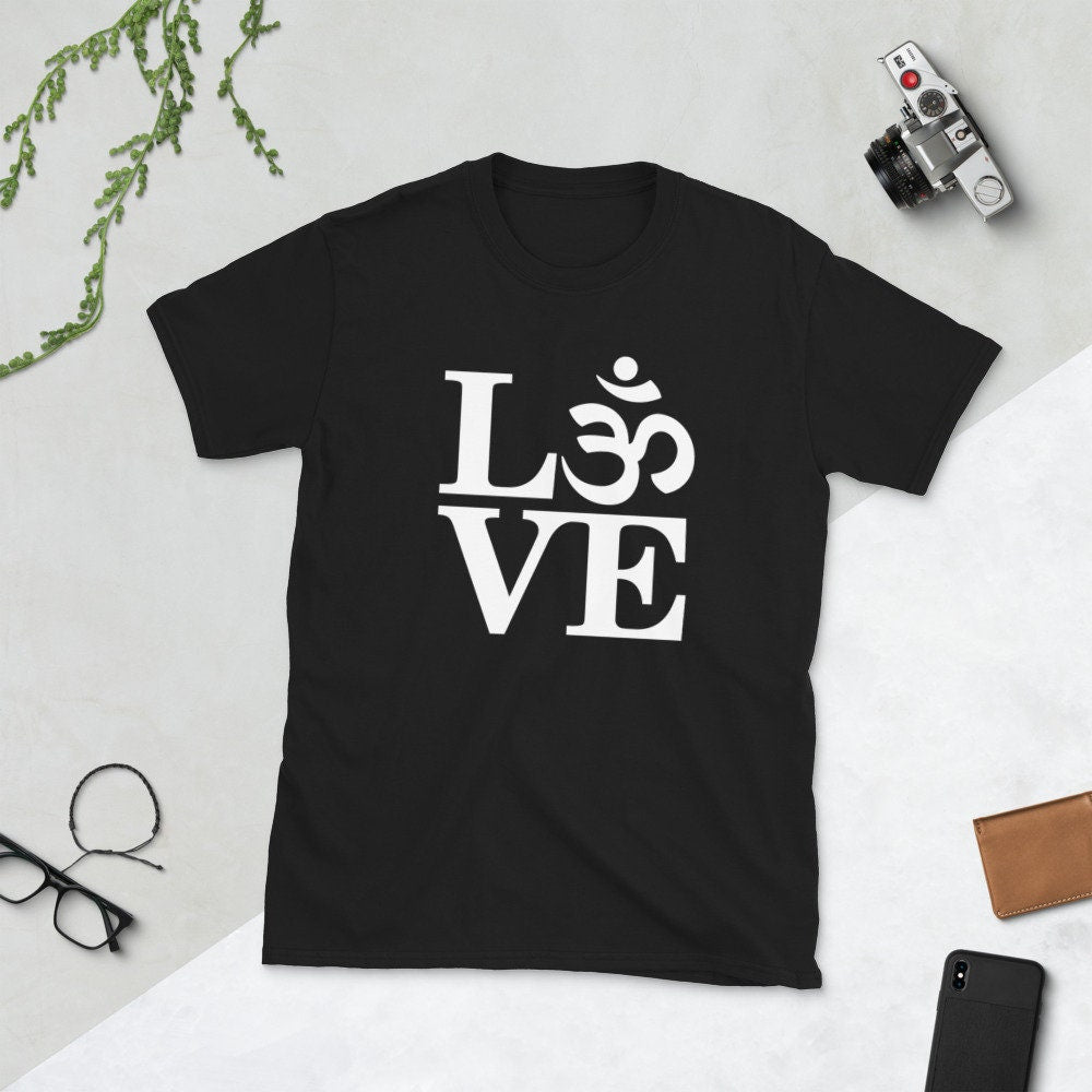 Ohm Symbole Love Yoga Meditation T Shirt Graphic Tee – Warm & Stylish · Great Gift For Fans