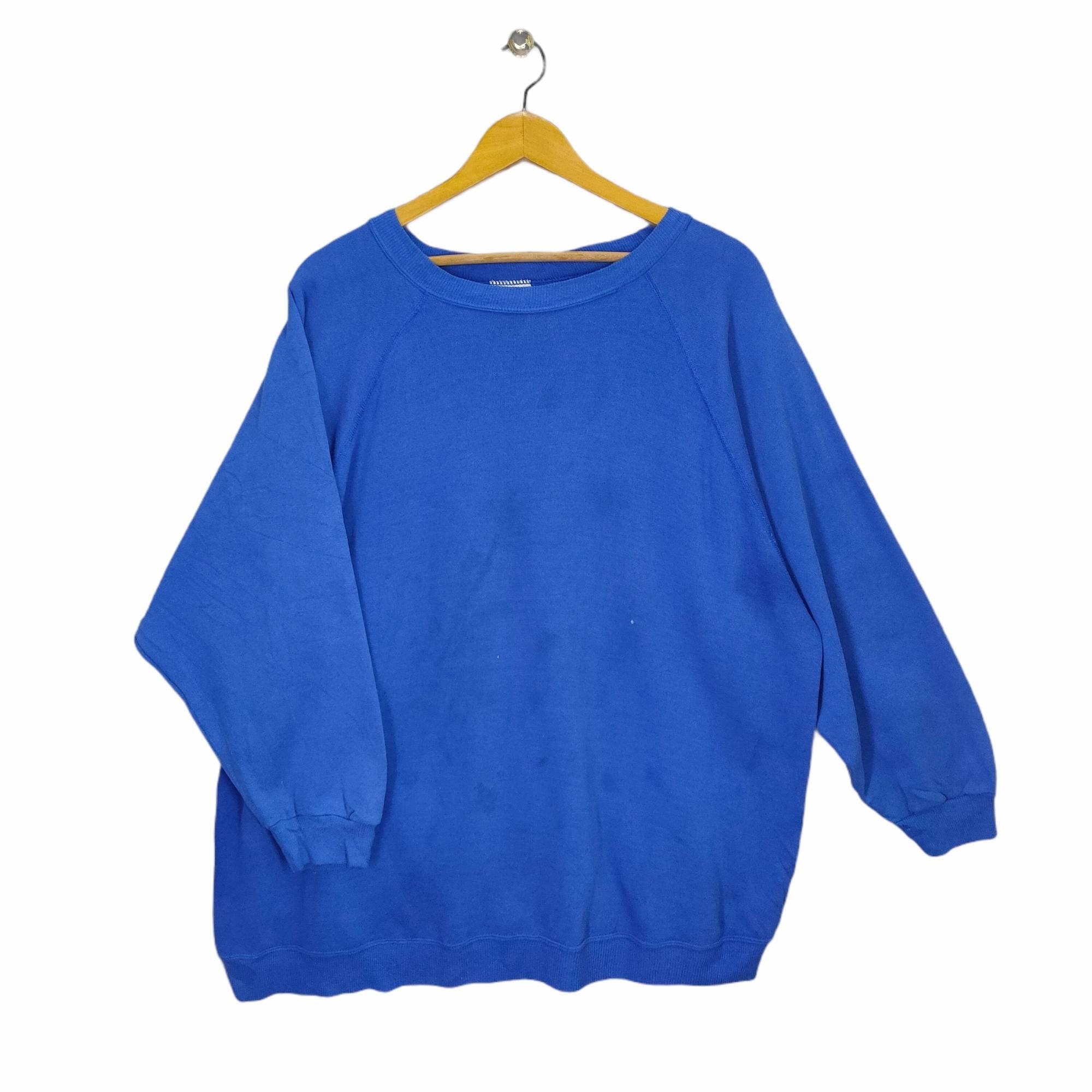 90s Hanes Sweatshirt Raglan Vintage Hanes Sweater Jumper Pullover Crewneck Plain Blue Size 2XL Sweatshirt – Aesthetic Look · Must-Have Style