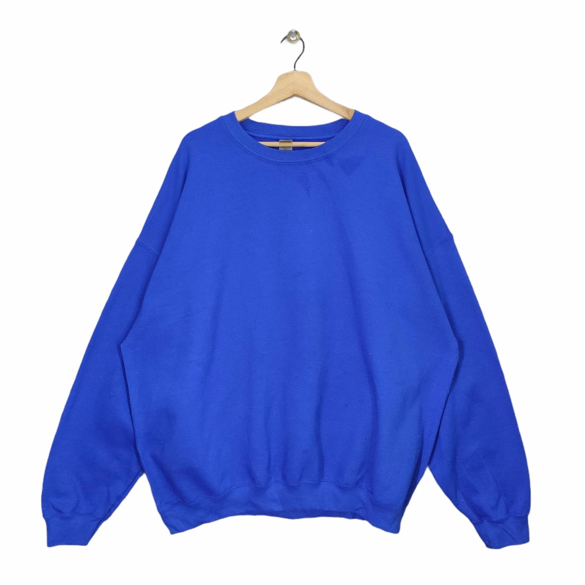 90s Gildan Sweatshirt Vintage Gildan Sweater Jumper Pullover Crewneck Plain Blue Size 2XL Sweatshirt – Fan Favorite · Must-Have Style
