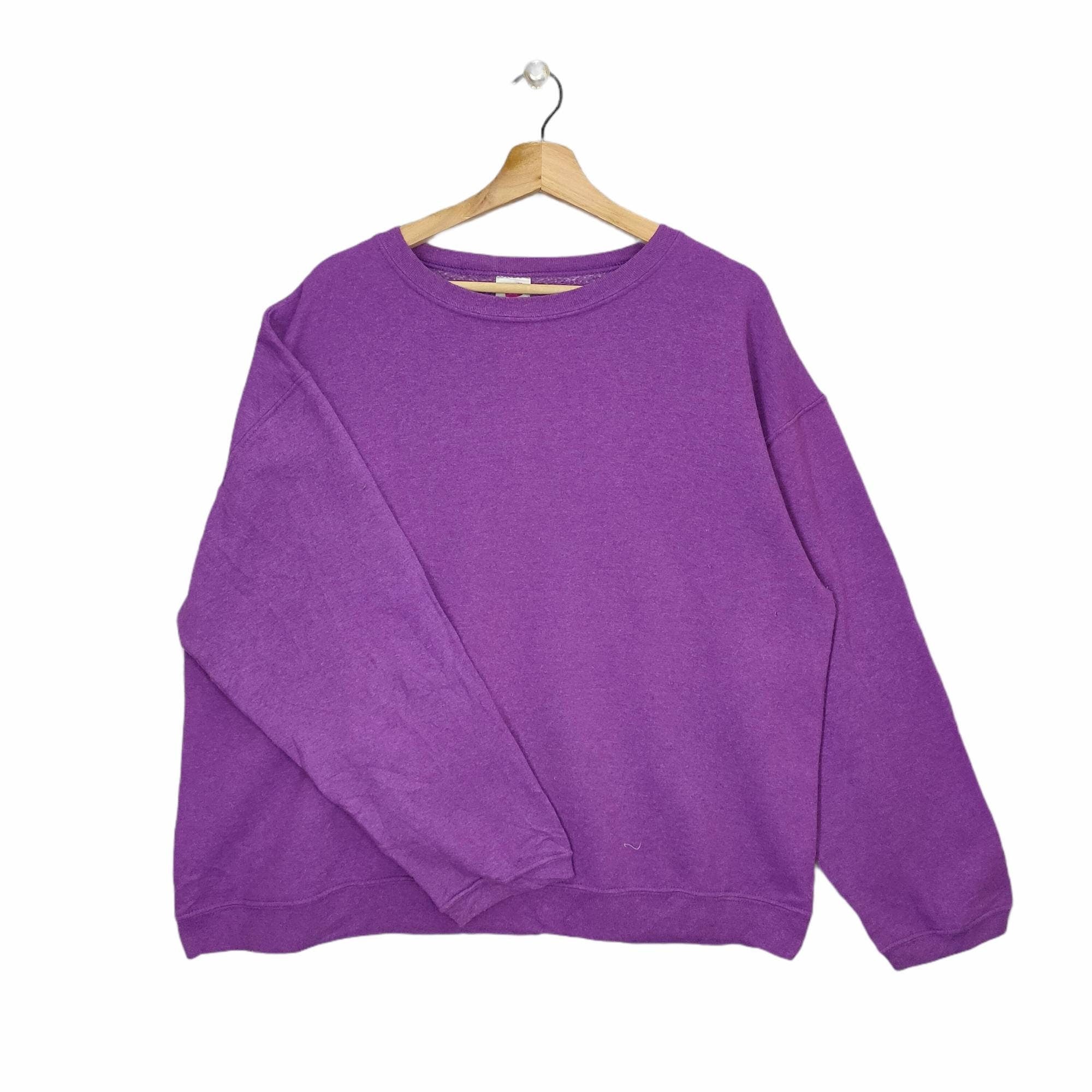 90s Hanes Sweatshirt Raglan X large Vintage Hanes Sweater Jumper Pullover Crewneck Plain Lilac Purple Size XL Sweatshirt – Feel-Good Design · Perfect For Daily Wear