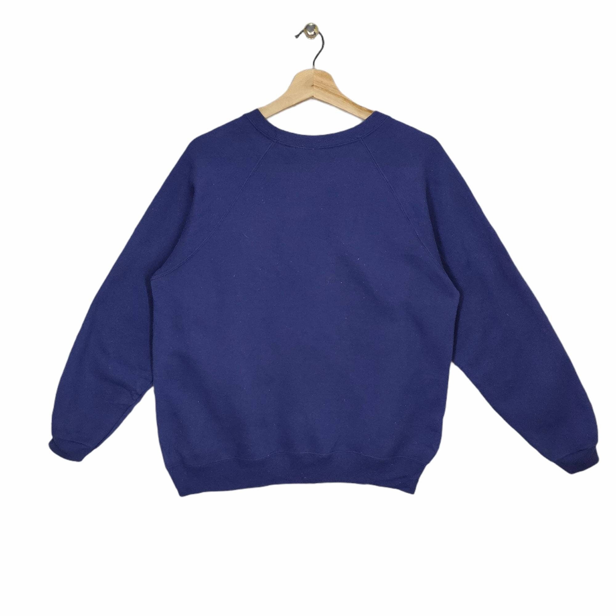Vtg Hanes Blank Sweatshirt Medium Vintage Hanes Sweater Jumper Pullover Crewneck Plain Navy Blue Size M Sweatshirt – Soft Feel · Trending Graphic Apparel