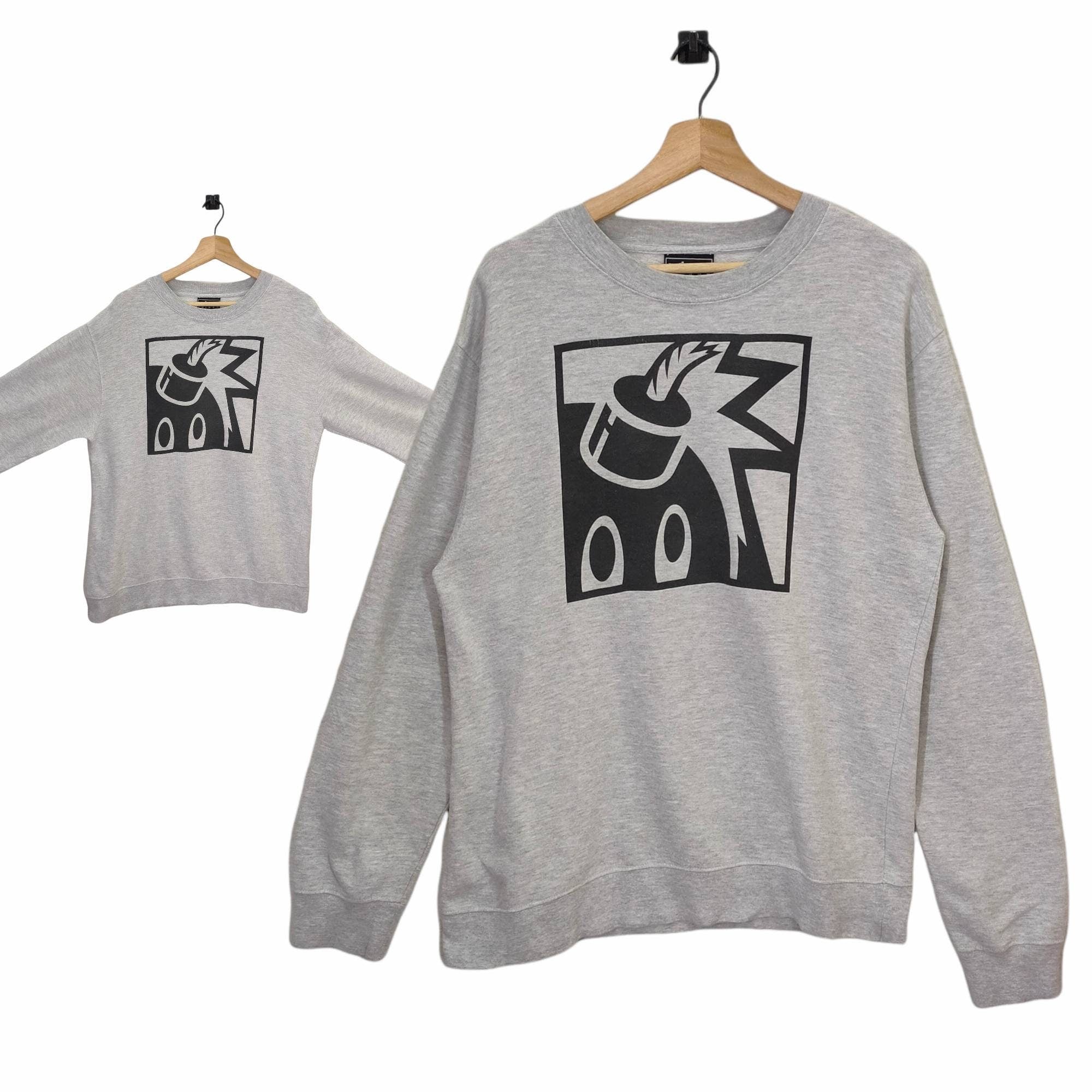 The Hundreds Black Logo Pullover Crewneck Sweatshirt Gray Sweater M Sweatshirt – Soft Feel · High-Quality Print