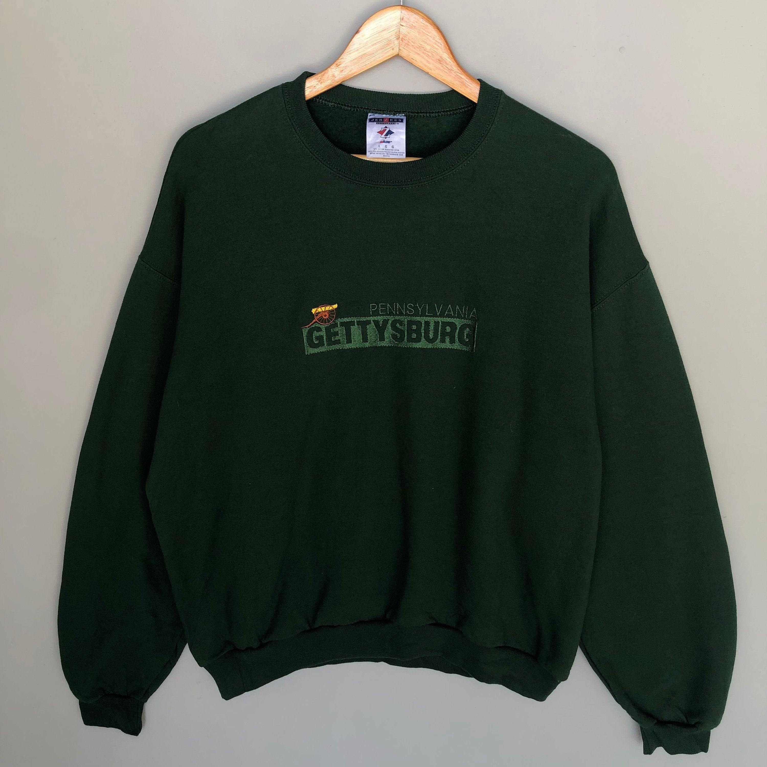Vintage 00s Jerzees Tag Pennsylvania Gettysburg Embroidery Logo Sweatshirt Crewneck Size Large Colour Green Sweatshirt – Bold Style · Must-Have Style