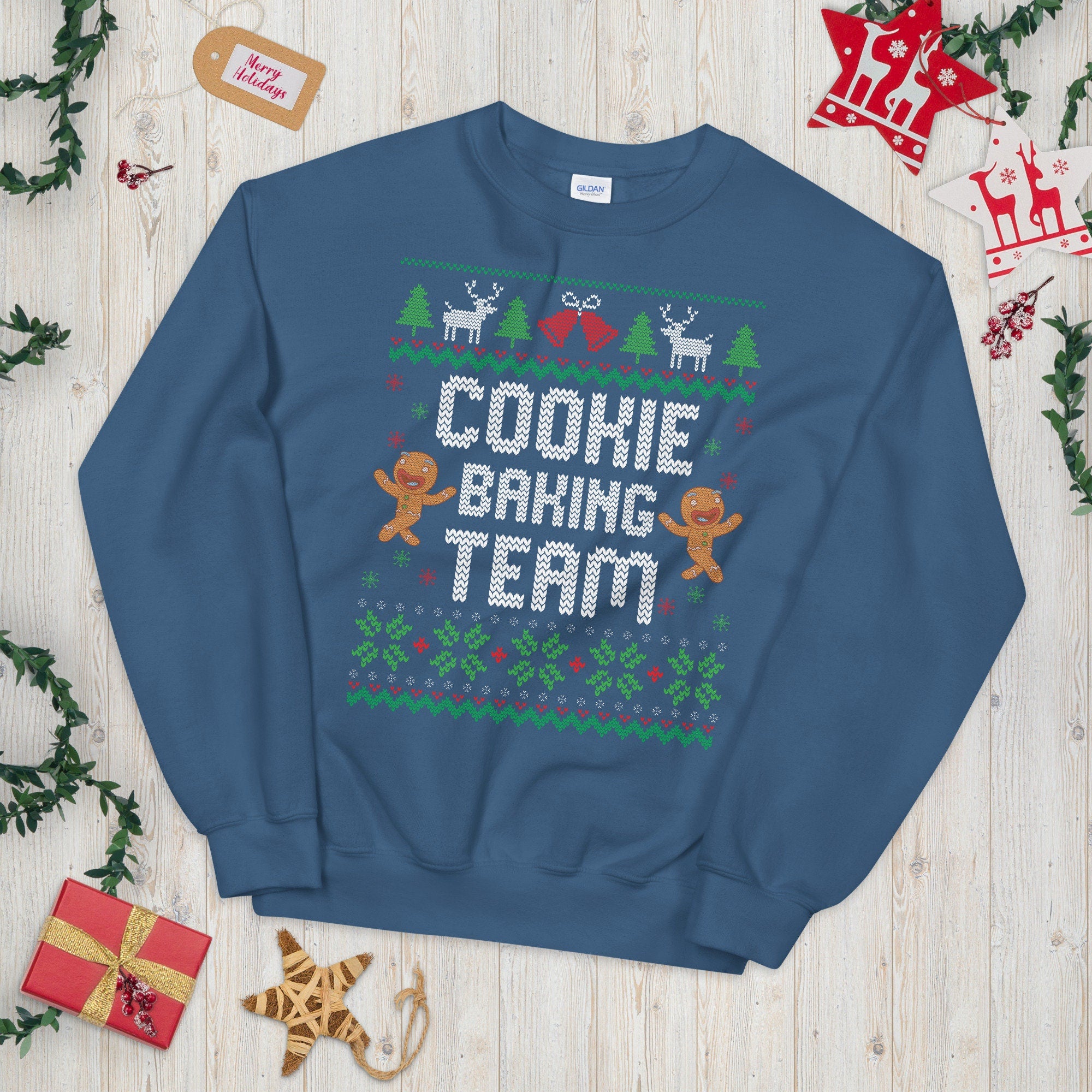Ugly Christmas Design Cookie Bakers Unisex Sweatshirt Sweatshirt – Feel-Good Design · High-Quality Print