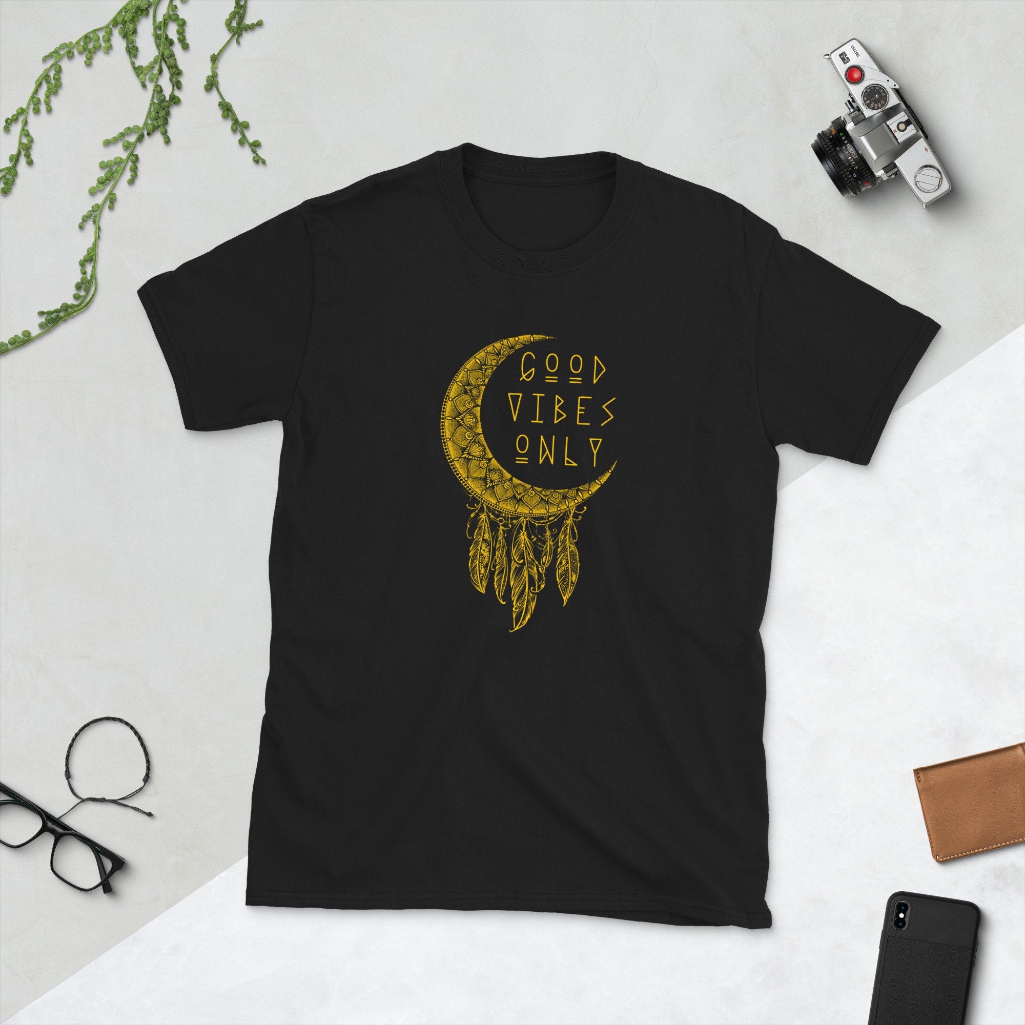 Good Vibes Only Dream Catcher Meditation Unisex T Shirt Graphic Tee – Warm & Stylish · Great Gift For Fans