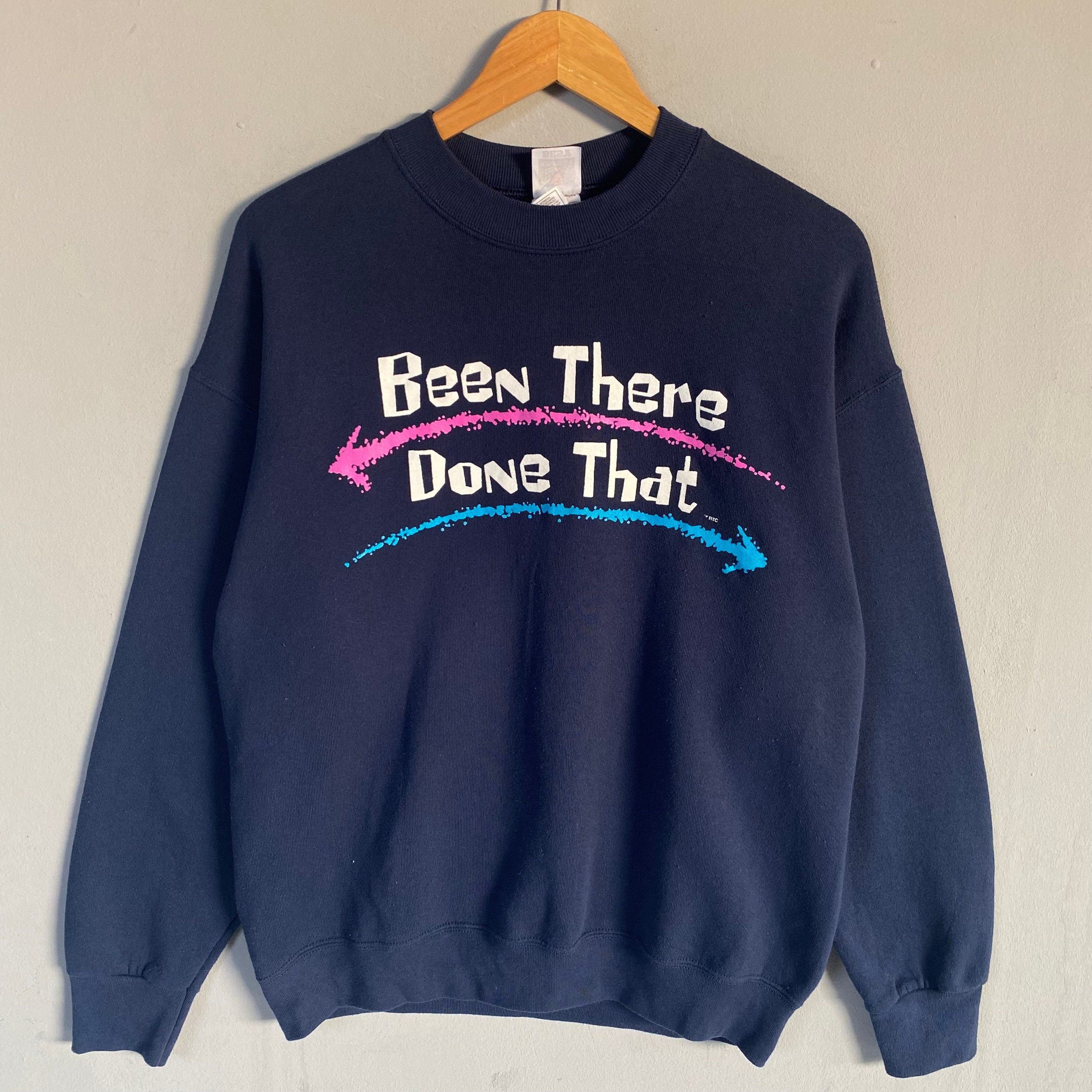 Vintage 90s Fruit Of The Loom Tag Been There Done That Spellout Biglogo Printed Sweatshirt Crewneck Colour NavyBlue Size Large Sweatshirt – Feel-Good Design · High-Quality Print