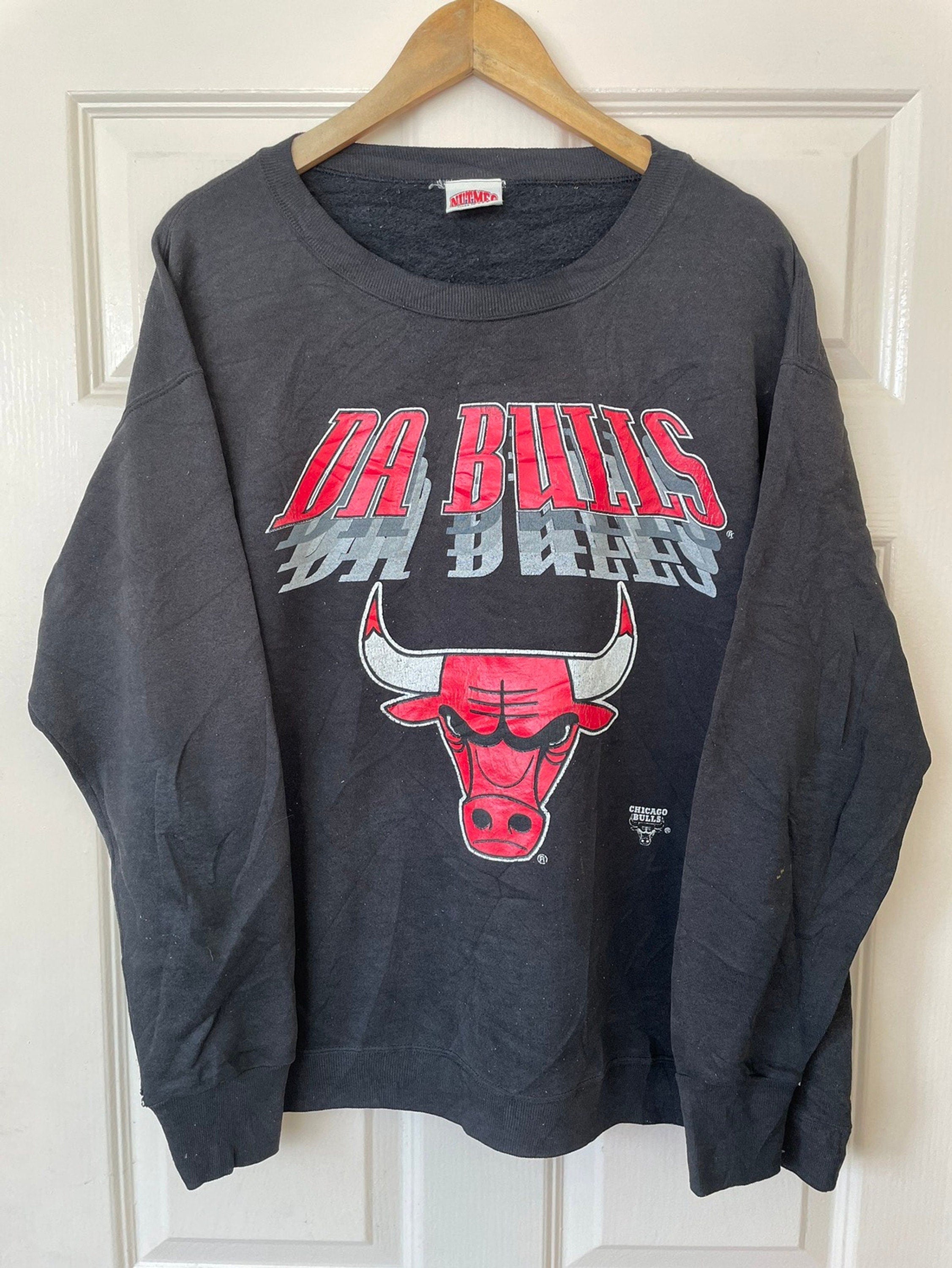 Vintage Chicago Bulls Sweater Graphic Tee – Warm & Stylish · Trending Graphic Apparel
