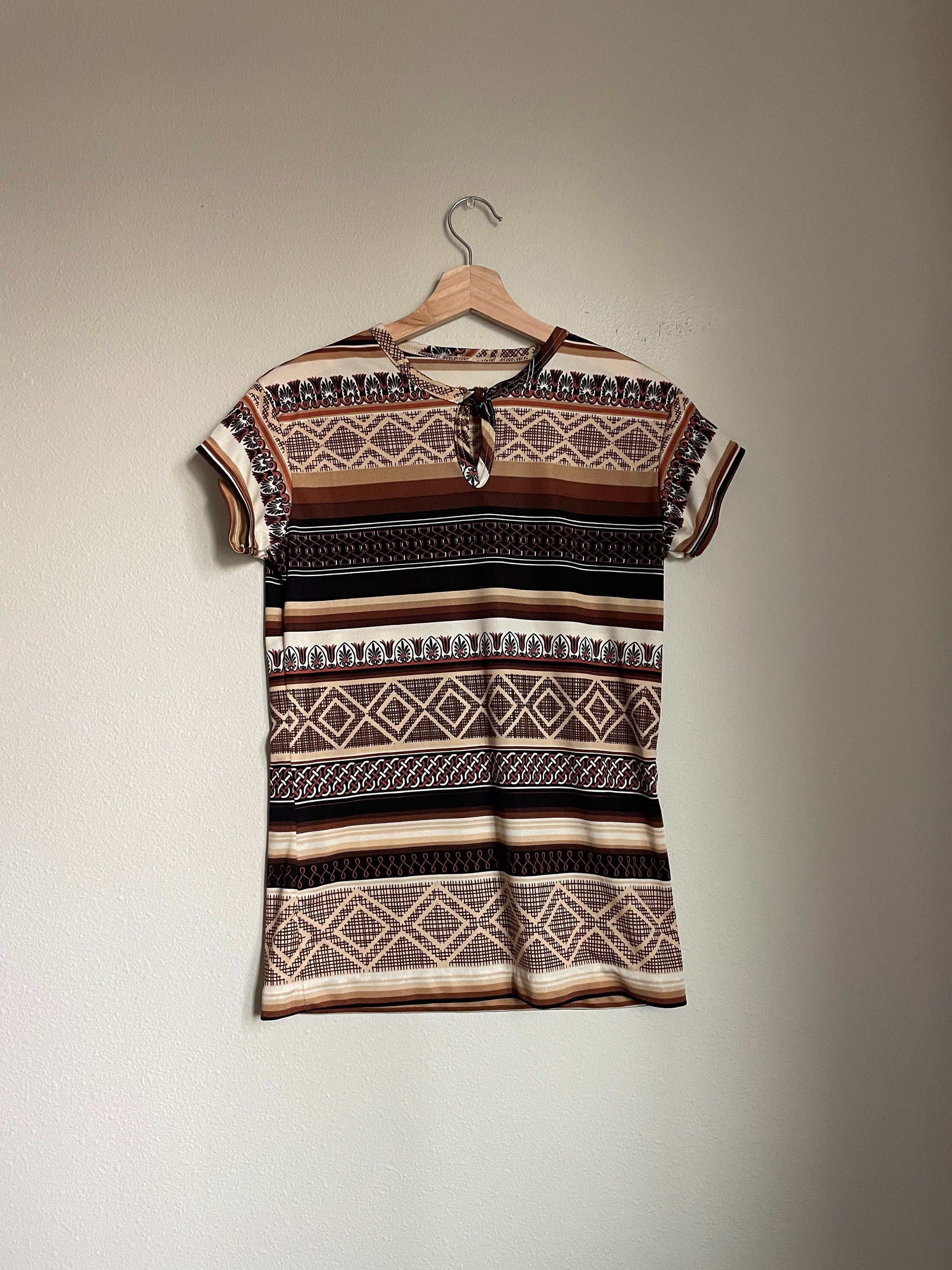 70s Brown Geometric Striped Short Sleeve Top S M Graphic Tee – Everyday Comfort · Perfect For Daily Wear