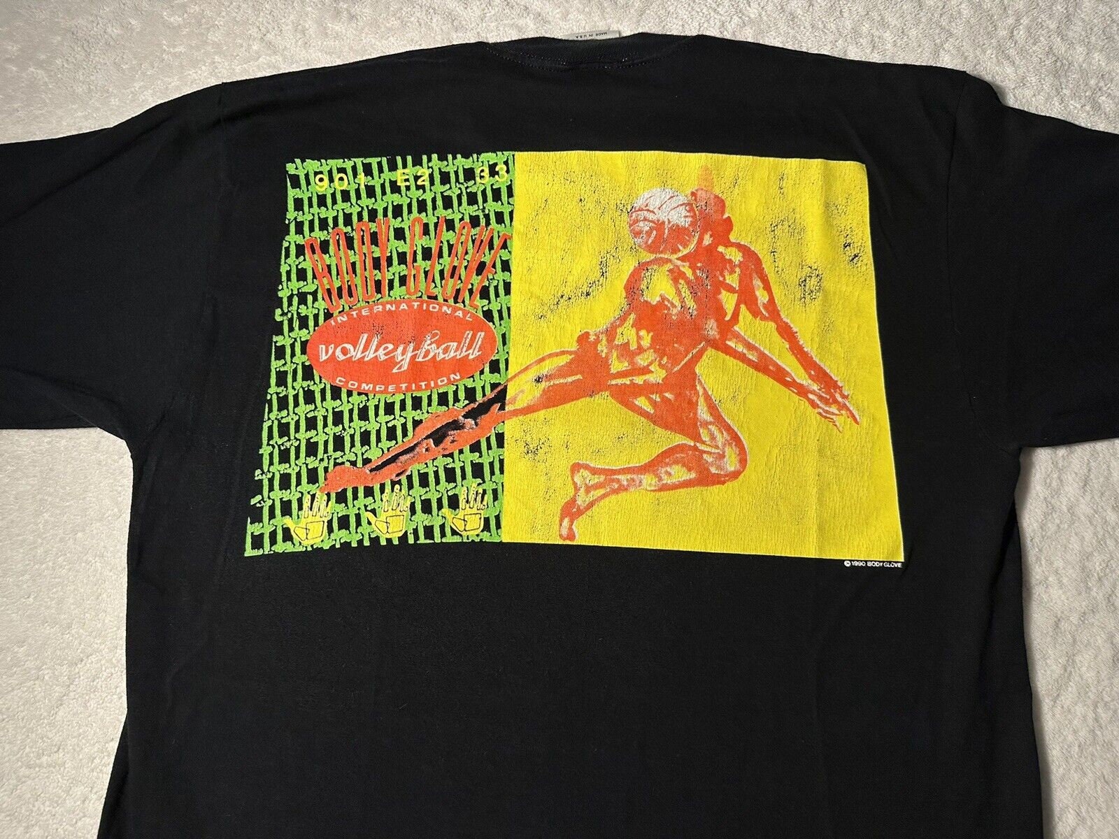 Vintage 1990s 90s Body Glove Volleyball Beach Surf Surfing Art T Shirt black L Graphic Tee – Warm & Stylish · Great Gift For Fans