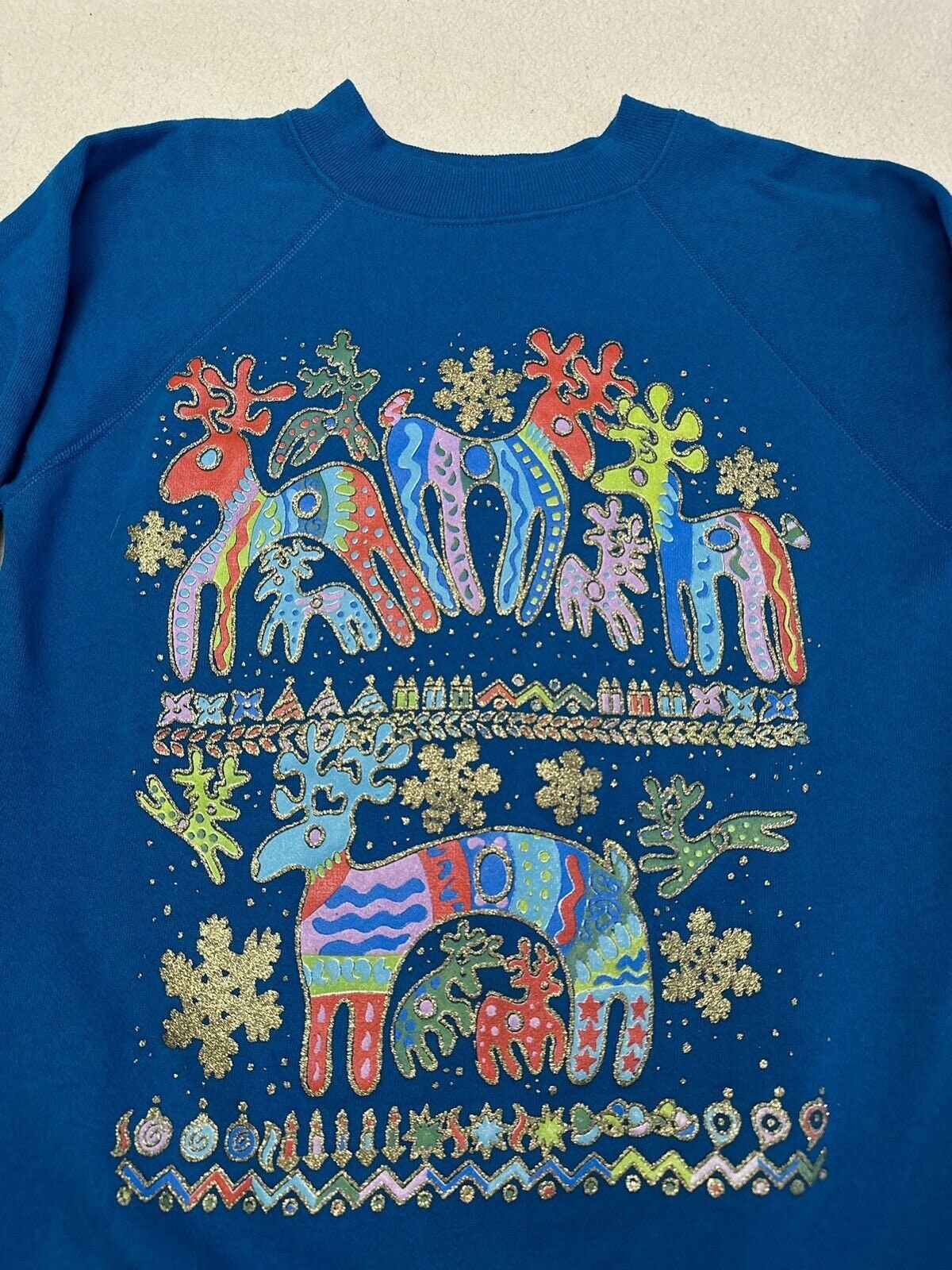 Vintage 1990s 90s Winter Reindeer Snowflake Holiday Season Art Sweatshirt S M Sweatshirt – Premium Graphic · Trending Graphic Apparel