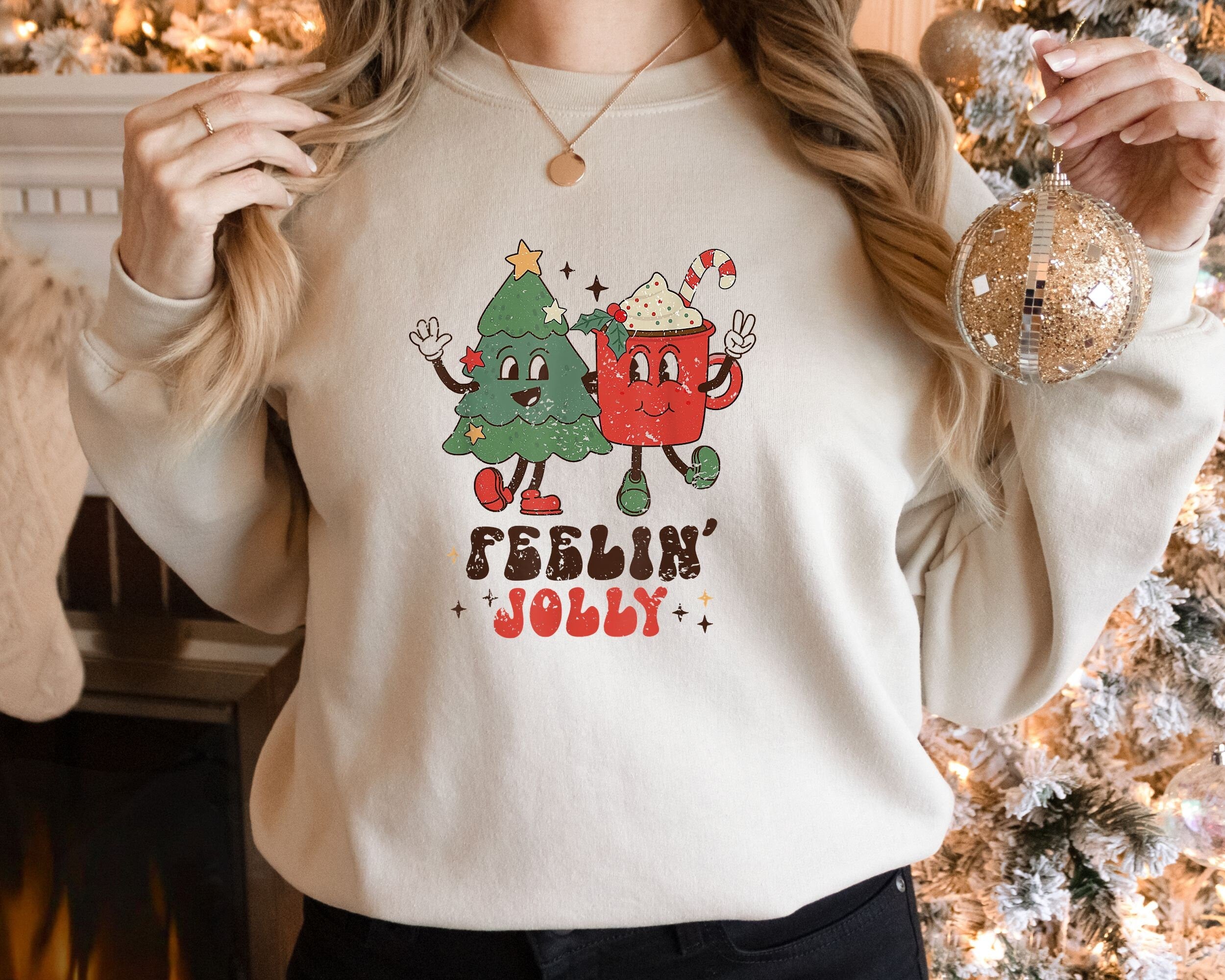 Christmas Sweatshirt Retro Feeling Jolly Christmas Shirt Vintage Christmas Gift Christmas Squad Crew Shirt Holiday ShirtSanta Party Tee Sweatshirt – Cozy Vibes · High-Quality Print