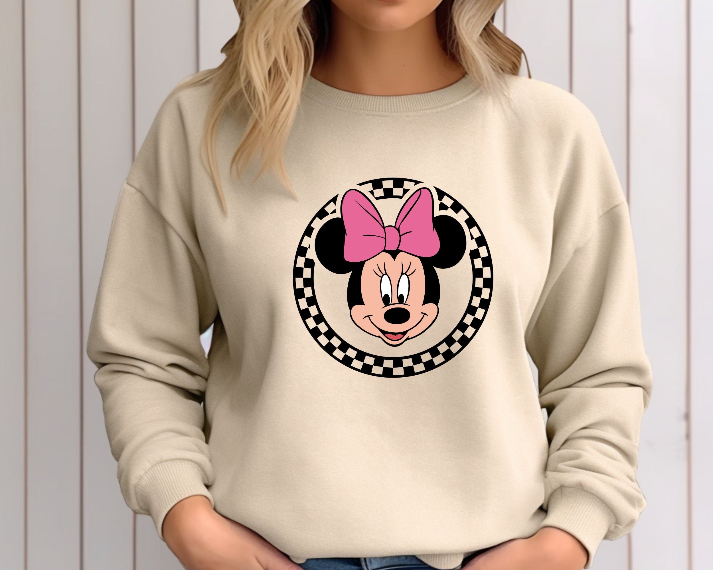 Minnie Mouse Sweatshirt Retro Disney Shirts Minnie Checkered Shirt Disney Gift Shirts Disney Shirts Women Disneyland Sweatshirts Gifts Sweatshirt – Feel-Good Design · Great Gift For Fans