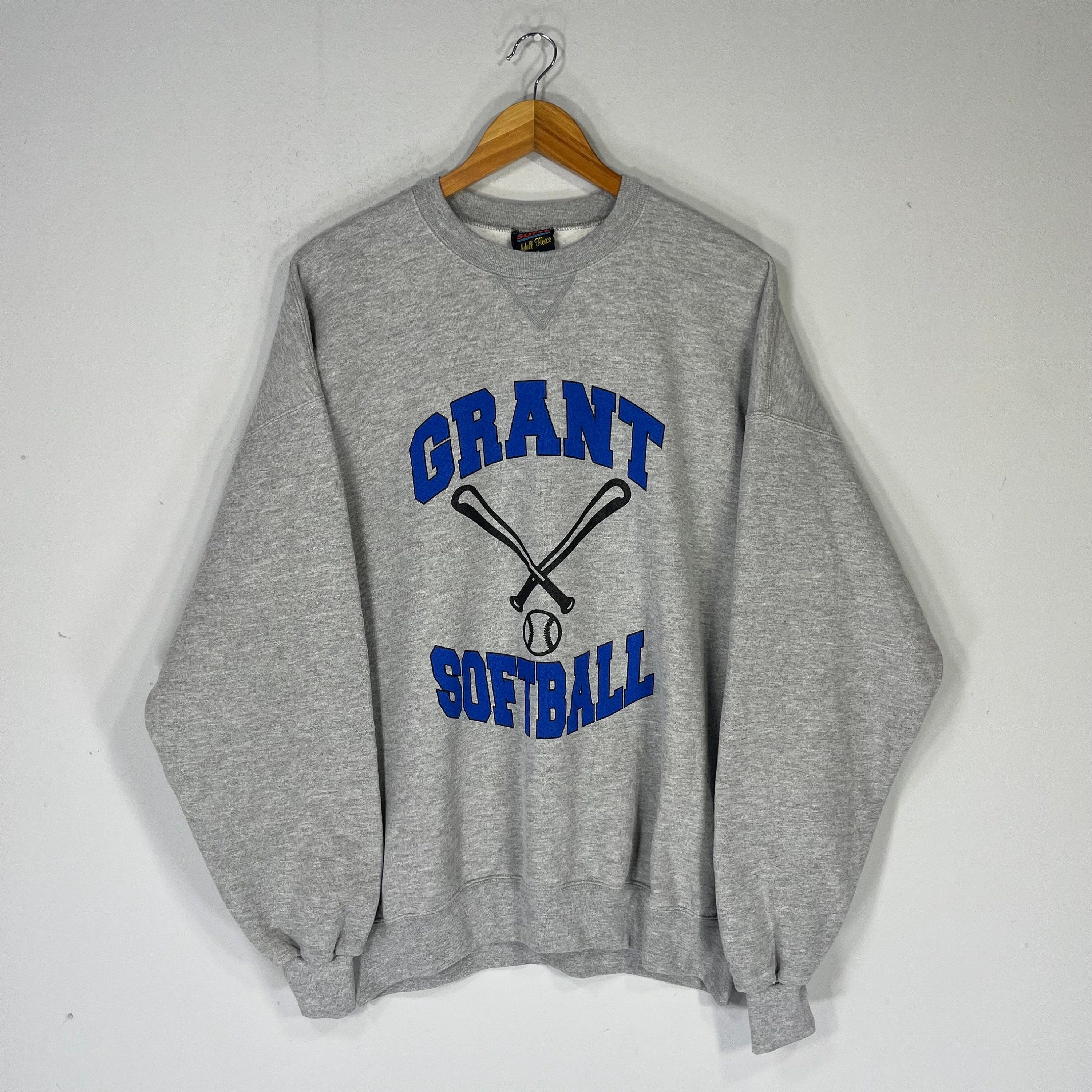 Vintage Soffee Tag Grant Softball Spellout BigLogo Printed Sweatshirt Crewneck Baggie Sweater Softball Colour Gray Size 2X Large Sweatshirt – Aesthetic Look · Trending Graphic Apparel