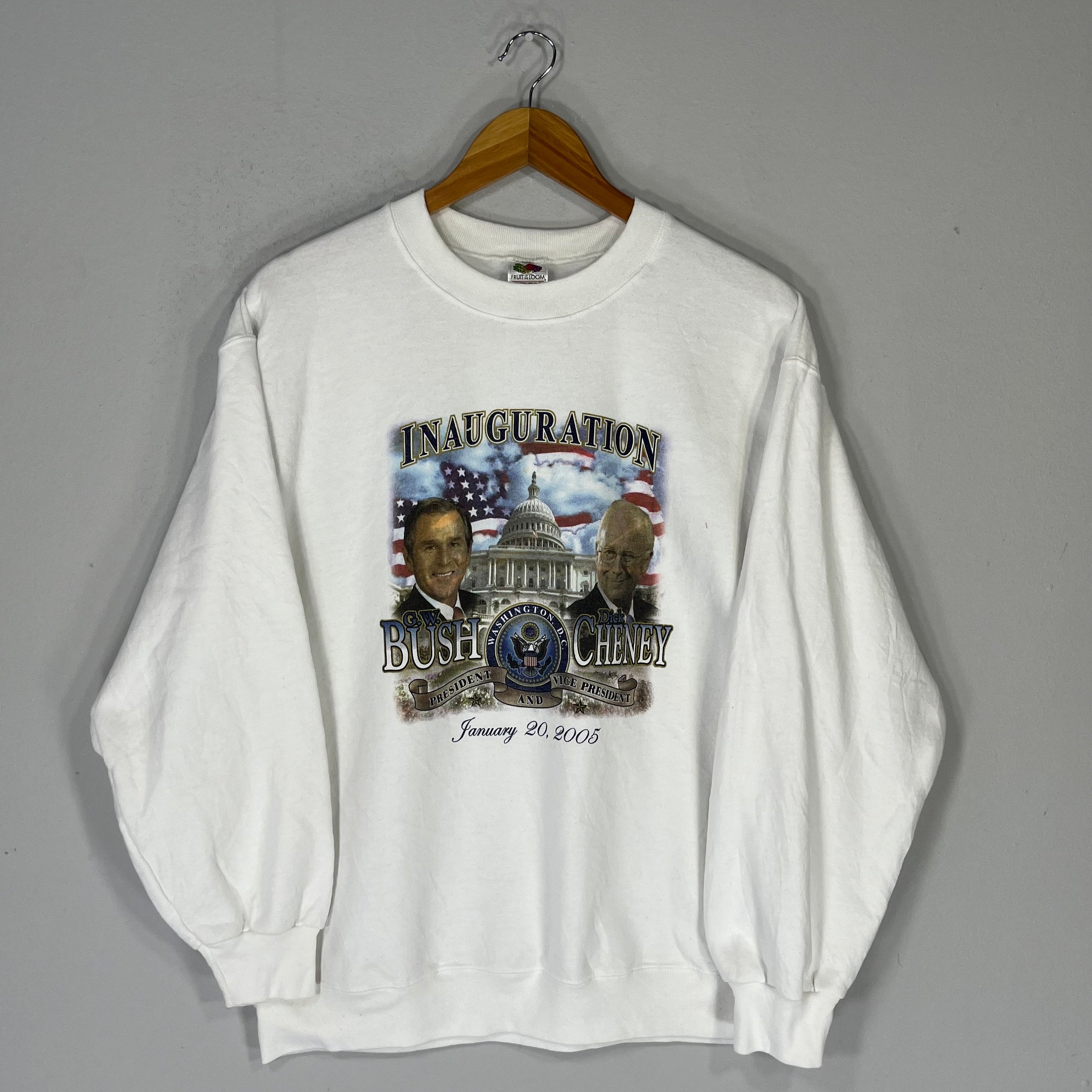 Vintage Fruit Of The Loom Tag Inauguration Washington President BigLogo Printed Sweatshirt Crewneck Sweater President Colour White Size L Sweatshirt – Soft Feel · Trending Graphic Apparel