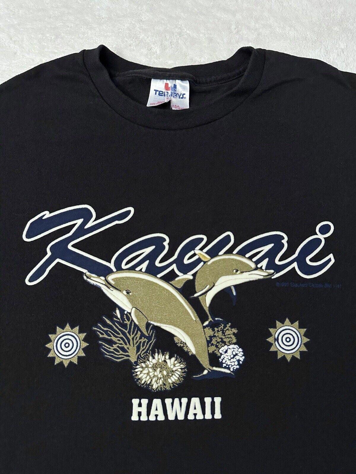 Vintage 1990s 90s Kauai Dolphins Hawaii Hawaiian Islands Ocean T Shirt M L NEW Graphic Tee – Aesthetic Look · Must-Have Style