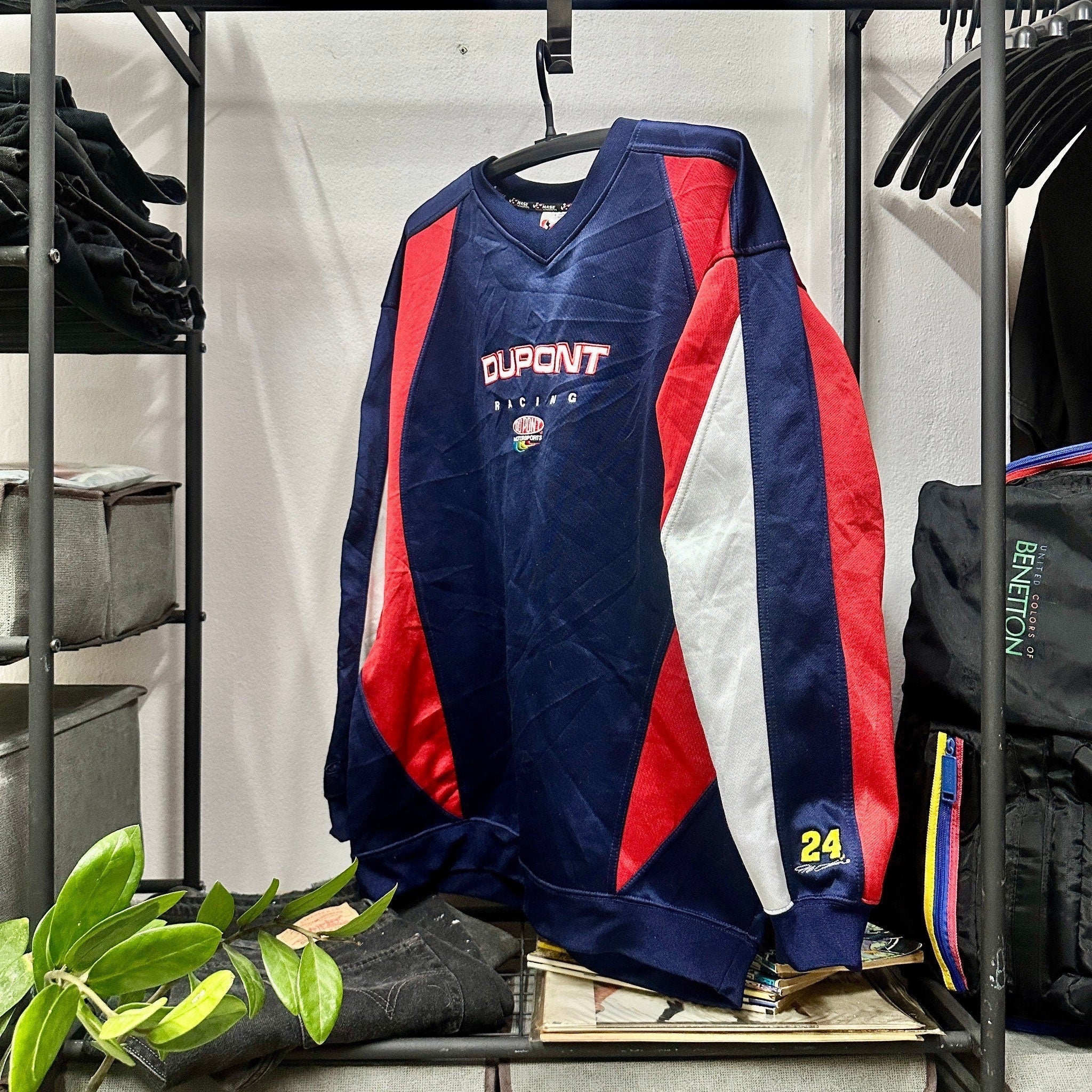 Vintage 90 Dupont Racing Sweashirt Graphic Tee – Warm & Stylish · High-Quality Print