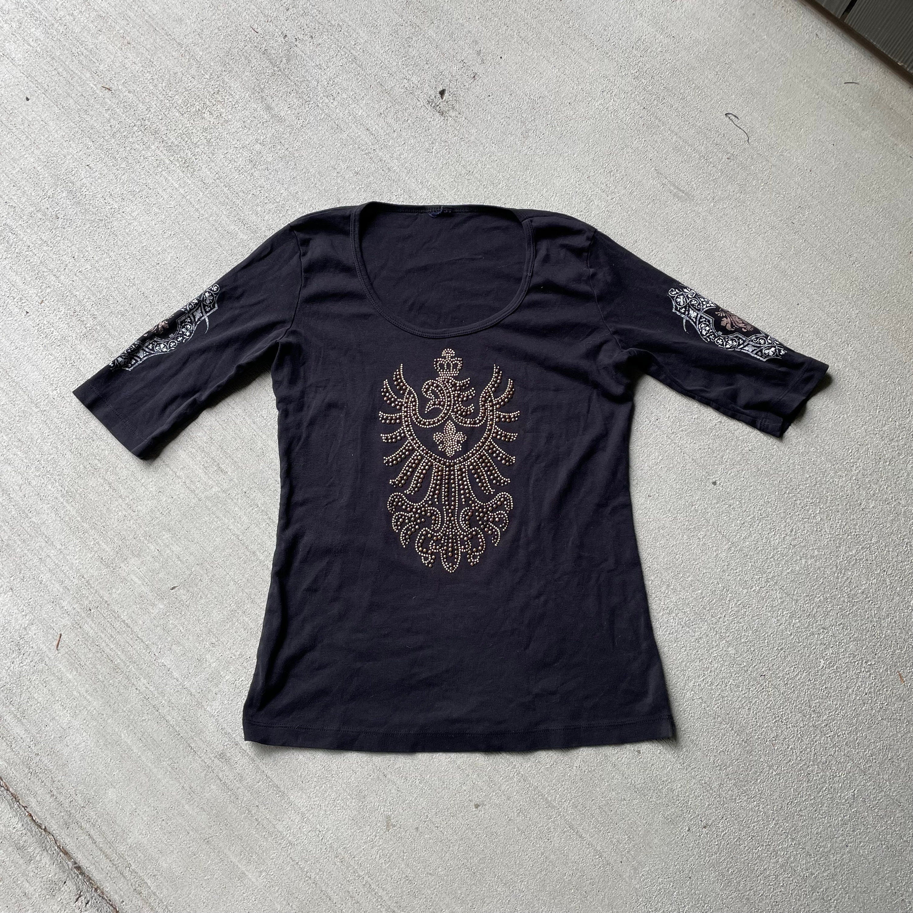 Y2K vintage 00s studded black graphic shirt grunge emo Graphic Tee – Easygoing Wear · Trending Graphic Apparel
