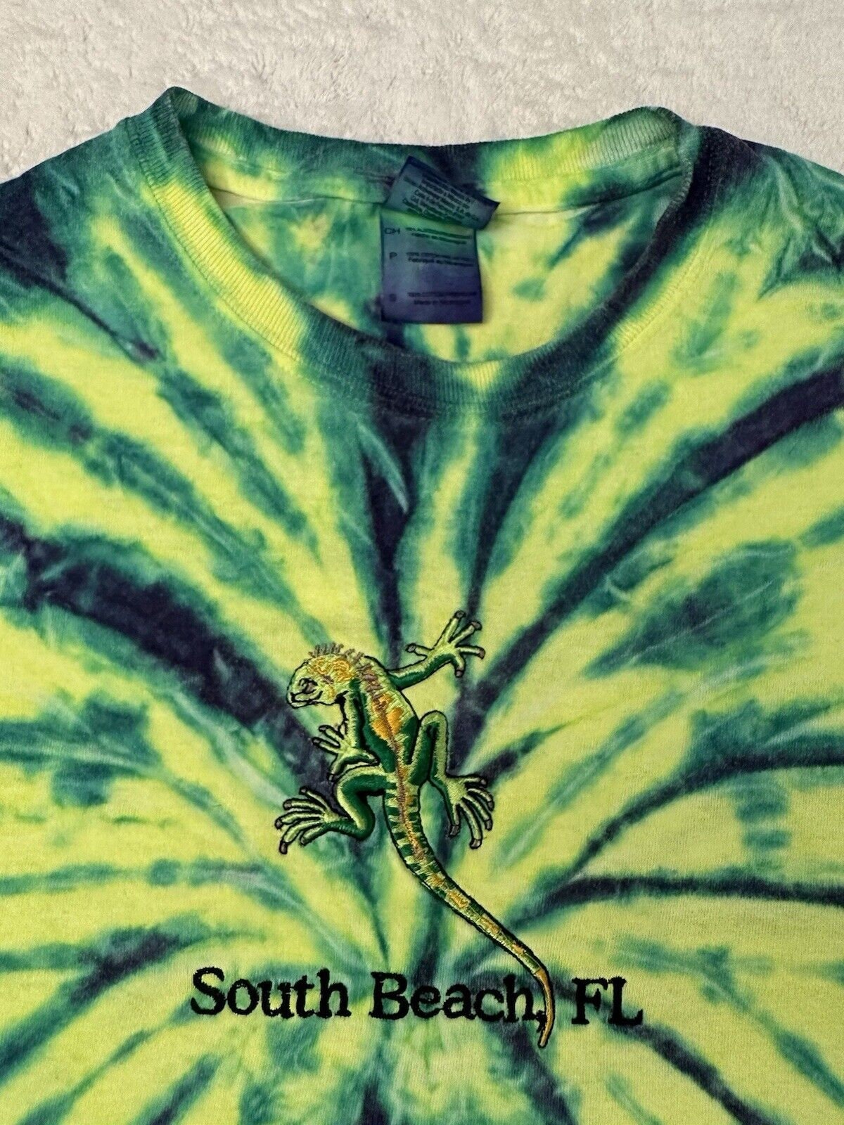 Vintage 2000s Y2K Lizard South Beach Florida Tie Dye Embroidered Art T Shirt S Graphic Tee – Fan Favorite · Trending Graphic Apparel