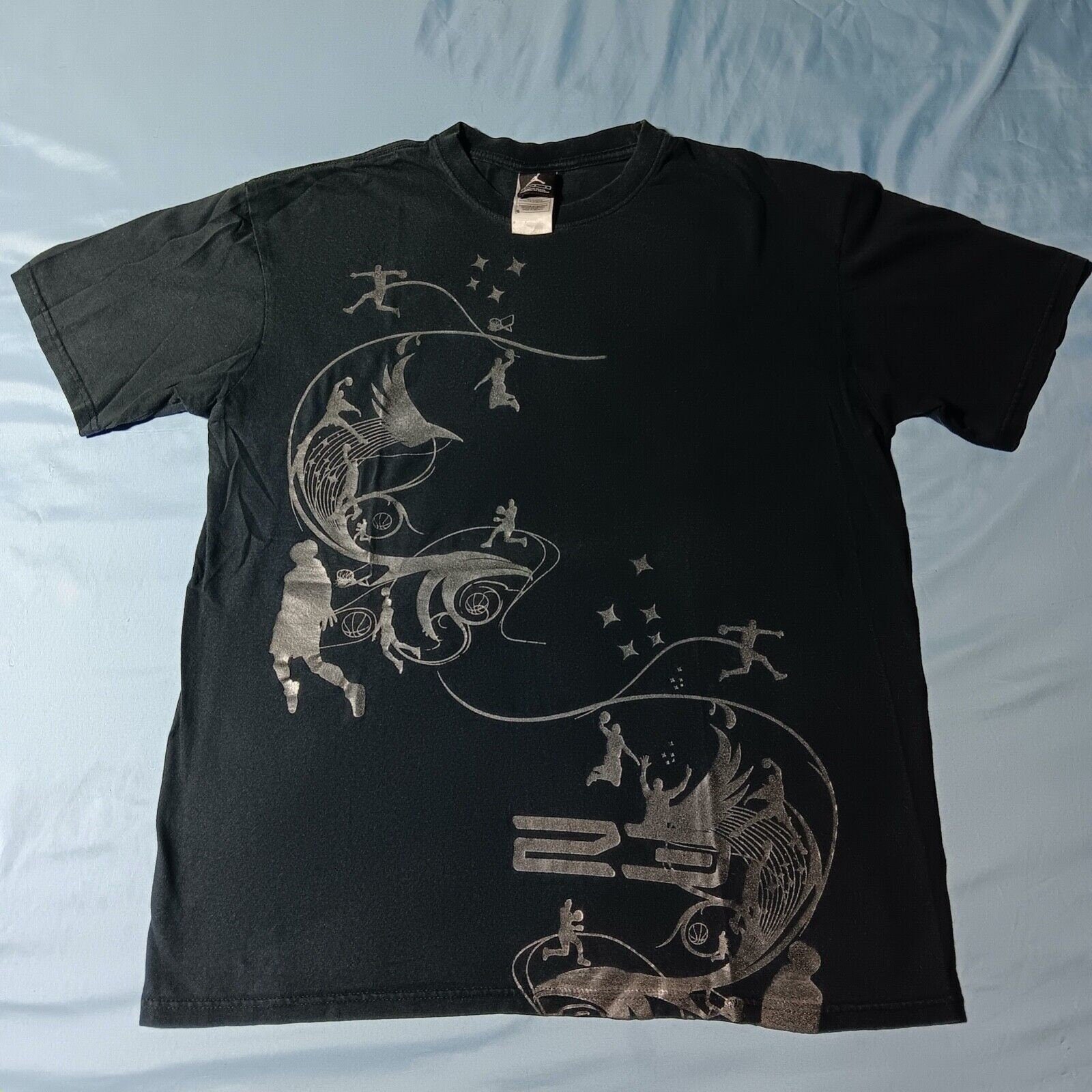 Vintage 2000s Y2K Michael Jordan Jumpman All Over Print Basketball Art T Shirt L Graphic Tee – Bold Style · High-Quality Print