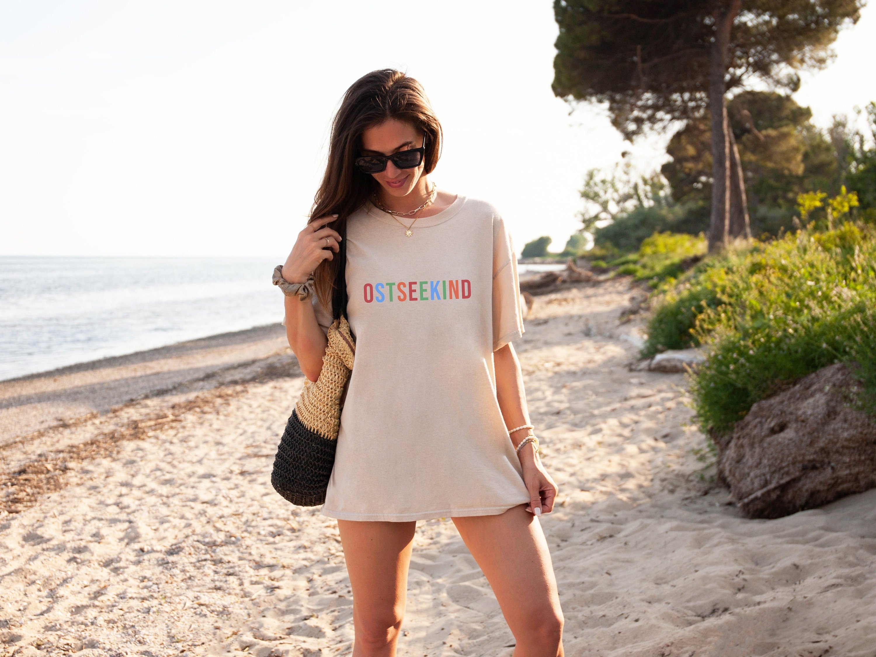 Ostseekind Shirt Ostsee Tshirt Norddeutschland und Ostsee Mode Perfekt fr Sommer und Strand Maritimes und Urlaubs T Shirt Graphic Tee – Feel-Good Design · Top Pick For Any Outfit