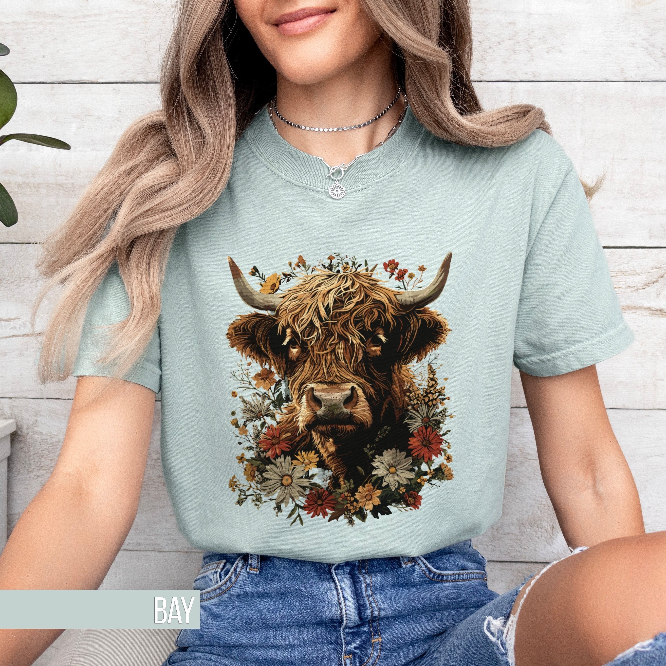 Floral Highland Cow T Shirt Boho Style Cow Shirt Farm Animal Tee Flower Cow Shirt Vintage Tee Cute Cow Gift for Women Graphic Tee – Aesthetic Look · Perfect For Daily Wear