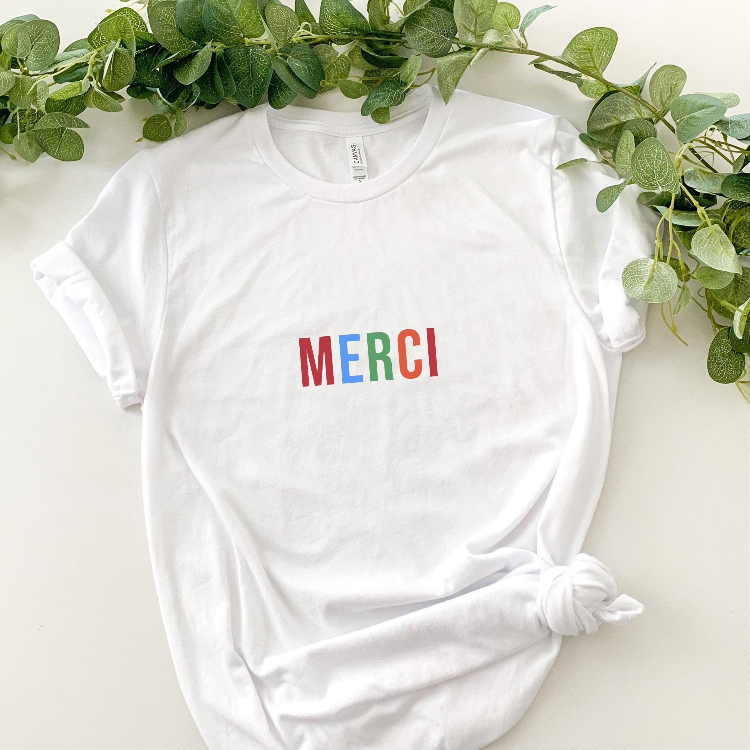 Merci Shirt Urlaubserinnerung Statement Tshirt Frankreich Shirt Danke Tshirt Lustiges Shirt Frankreich Geschenk Idee Graphic Tee – Everyday Comfort · Must-Have Style