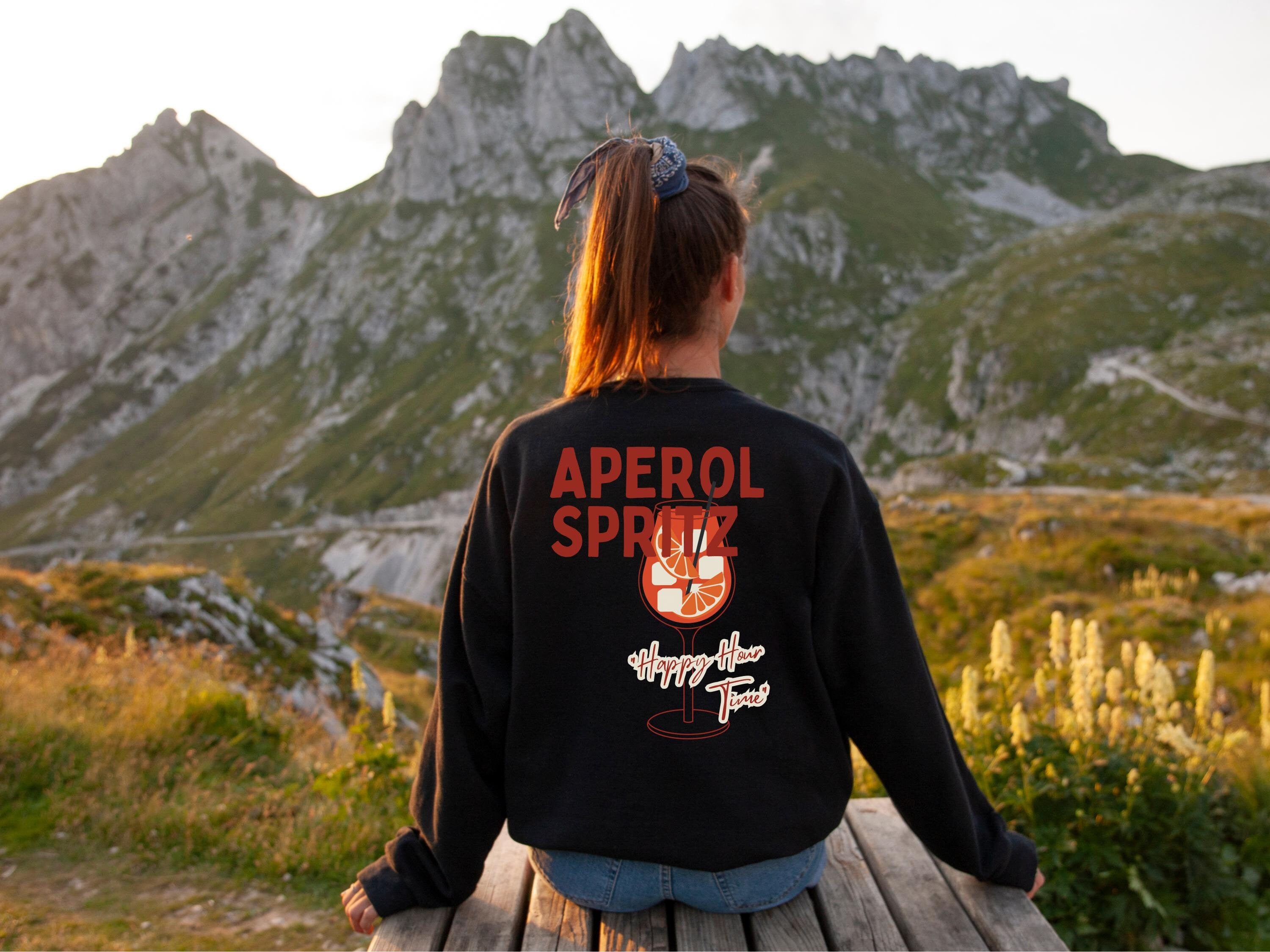 Aperol Spritz Sweater Cocktail Party Sweatshirt Unisex Sommer Sweatshirt Aperol Fan Holi Aperoli Shirt Aperol Spritz Geschenk Sweatshirt – Soft Feel · Trending Graphic Apparel