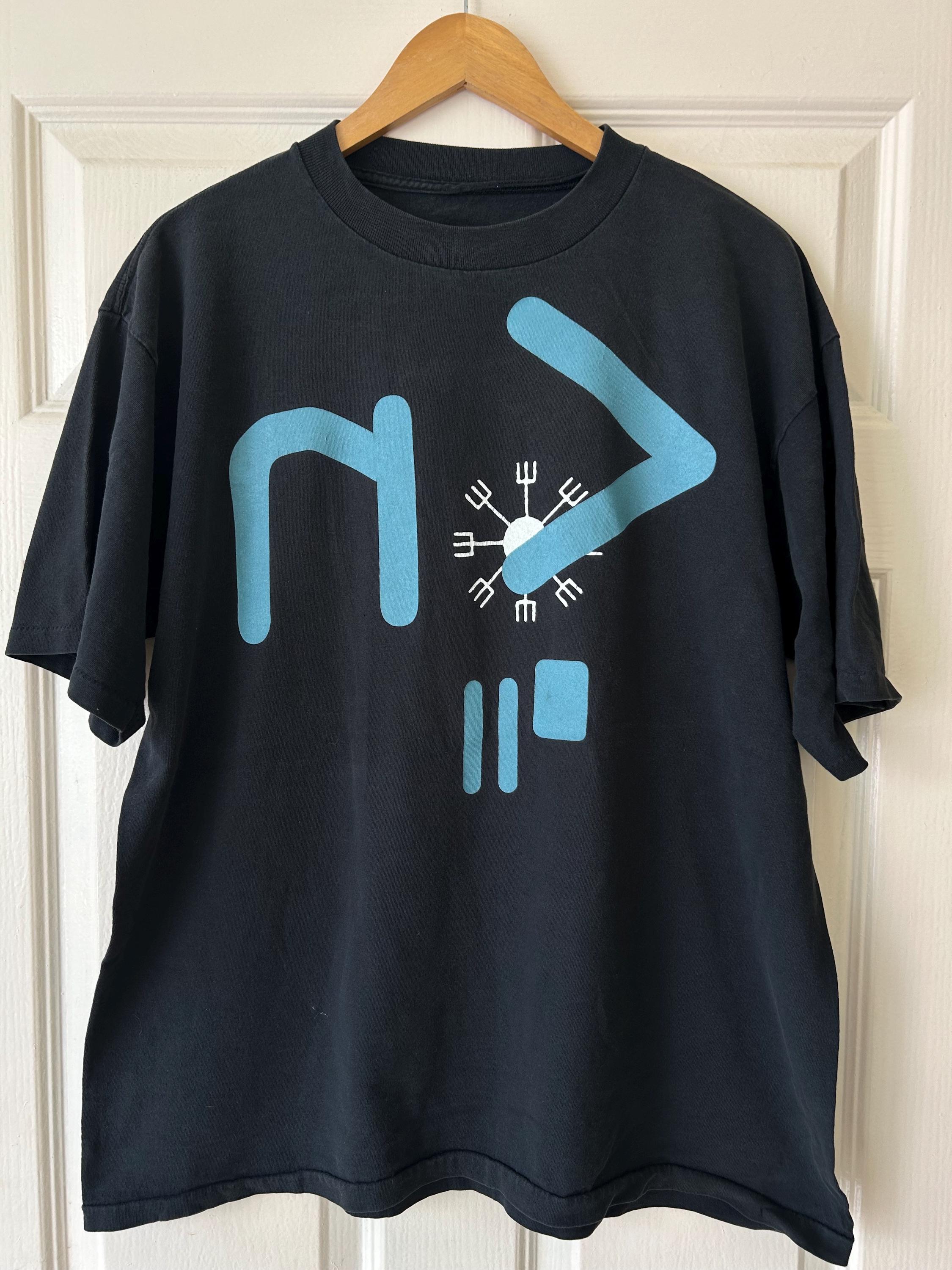 Vintage 1995 Nine Inch Nails T shirt Graphic Tee – Aesthetic Look · Top Pick For Any Outfit