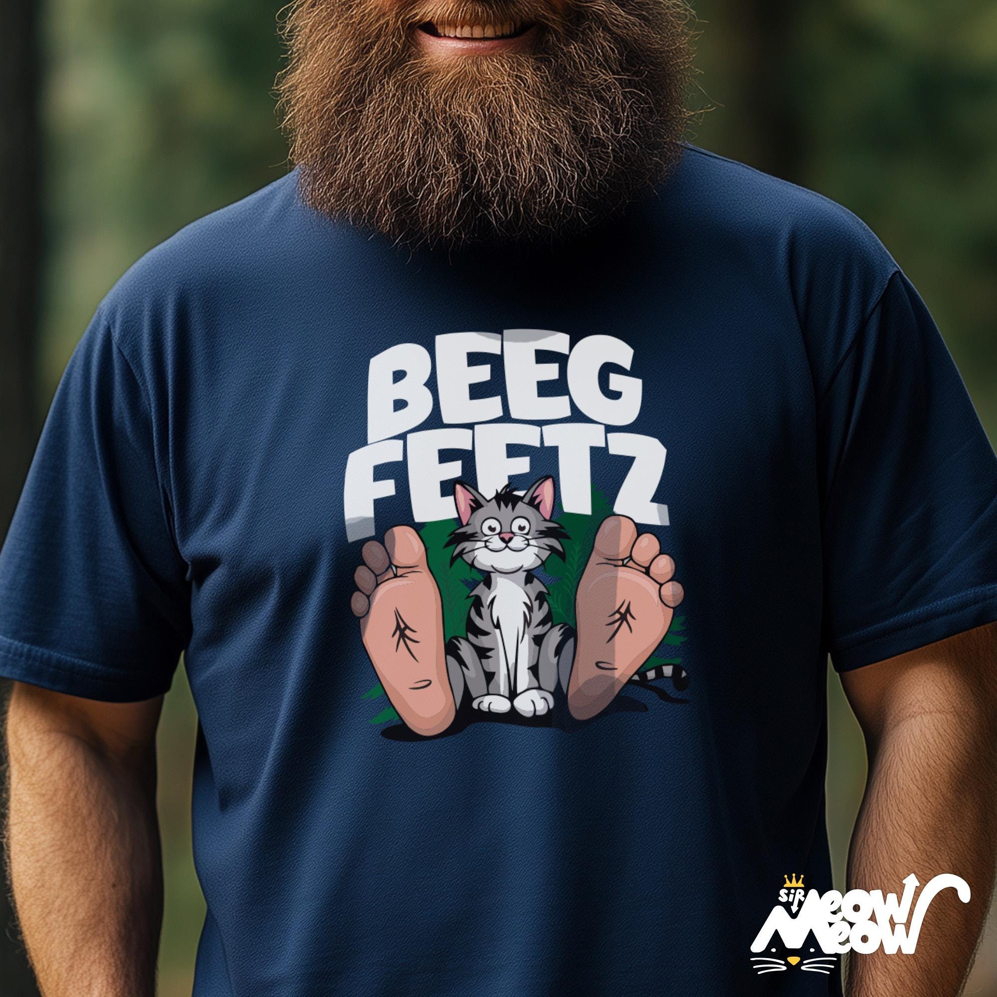 Bigfoot Cat T Shirt Funny quotBeeg Feetzquot Design Perfect Gift for Cat Lovers Graphic Tee – Bold Style · High-Quality Print