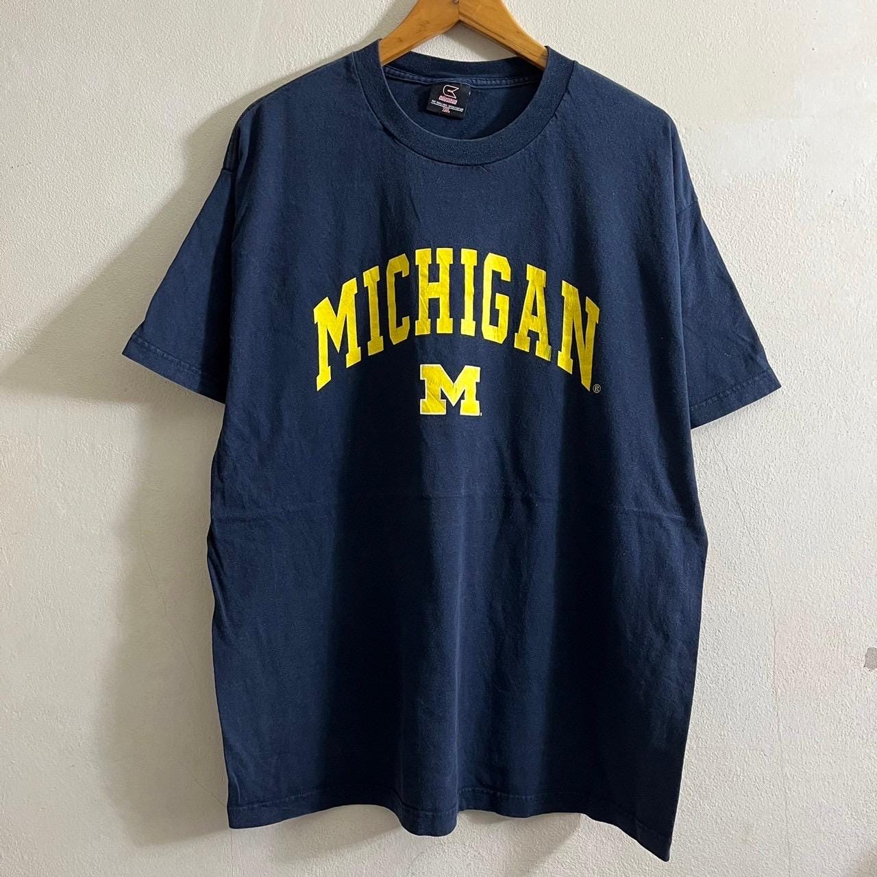 Vintage Michigan University T shirt Graphic Tee – Aesthetic Look · Great Gift For Fans
