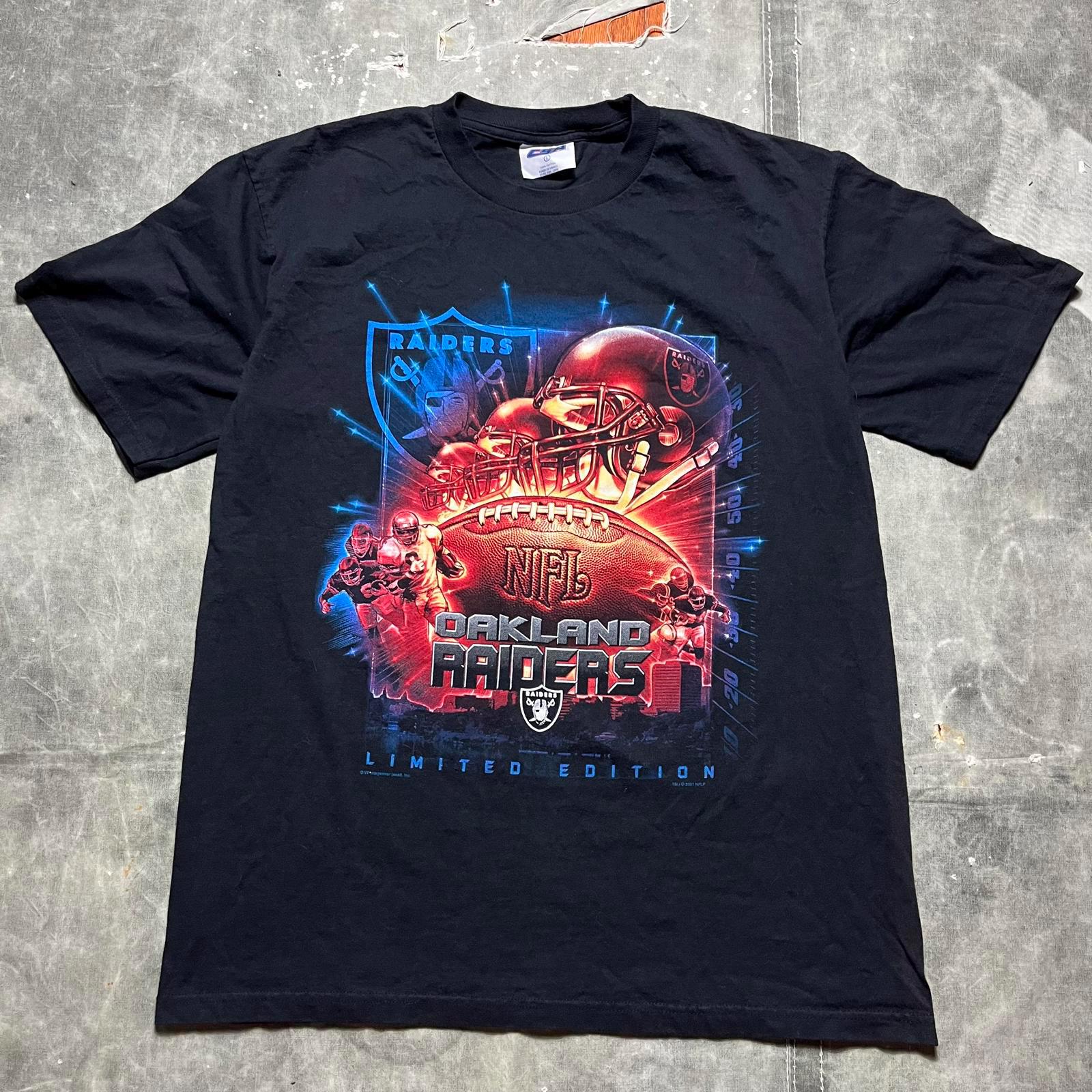 Vintage Y2K New Without Tags Oakland Raiders NFL Shirt Graphic Tee – Warm & Stylish · High-Quality Print