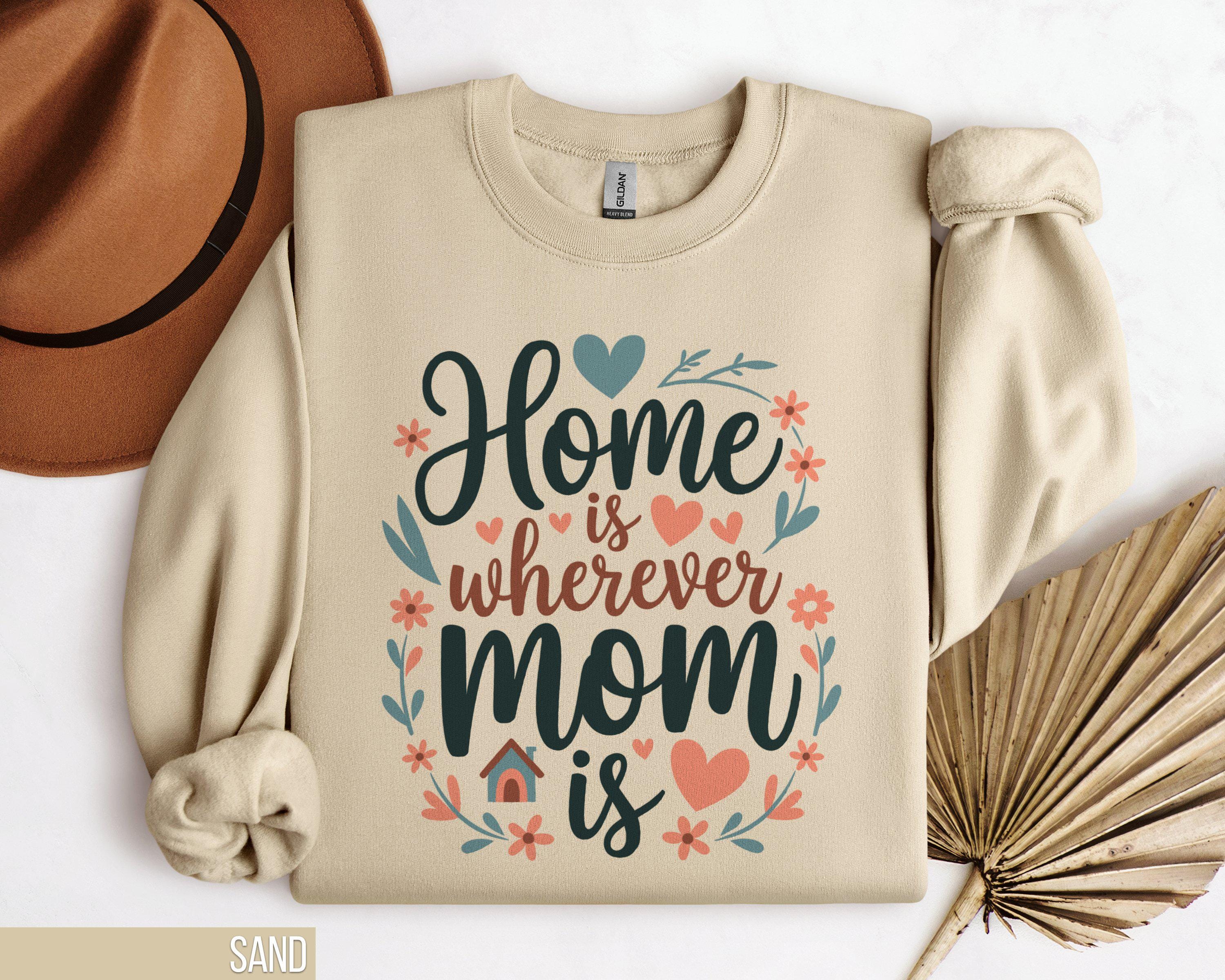 Momma Sweatshirt Cute Mothers Day Gift Cozy Family Love Sweater Mom Appreciation Pullover Gift idea Family Shirt Loving Mom Shirt Sweatshirt – Bold Style · Trending Graphic Apparel