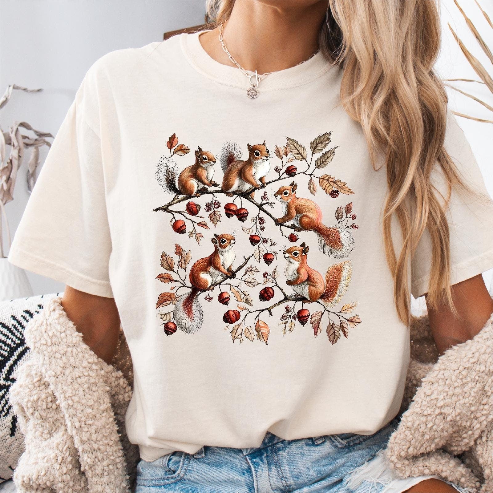 Squirrel Shirt Squirrel Lover Tee Squirrel Gifts Shirt for Women Animal Shirt Cute Shirt Nature Shirt Mom Shirt Graphic Tee – Cozy Vibes · Must-Have Style