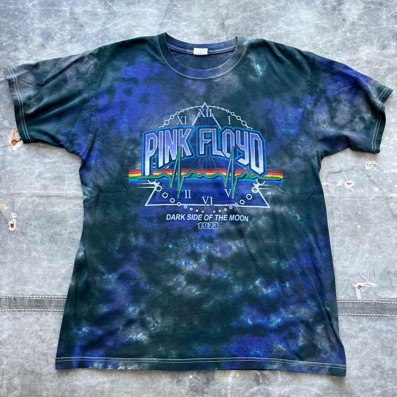 Vintage Y2K Liquid Blue Pink Floyd Rock Band Graphic Shirt Graphic Tee – Everyday Comfort · Must-Have Style
