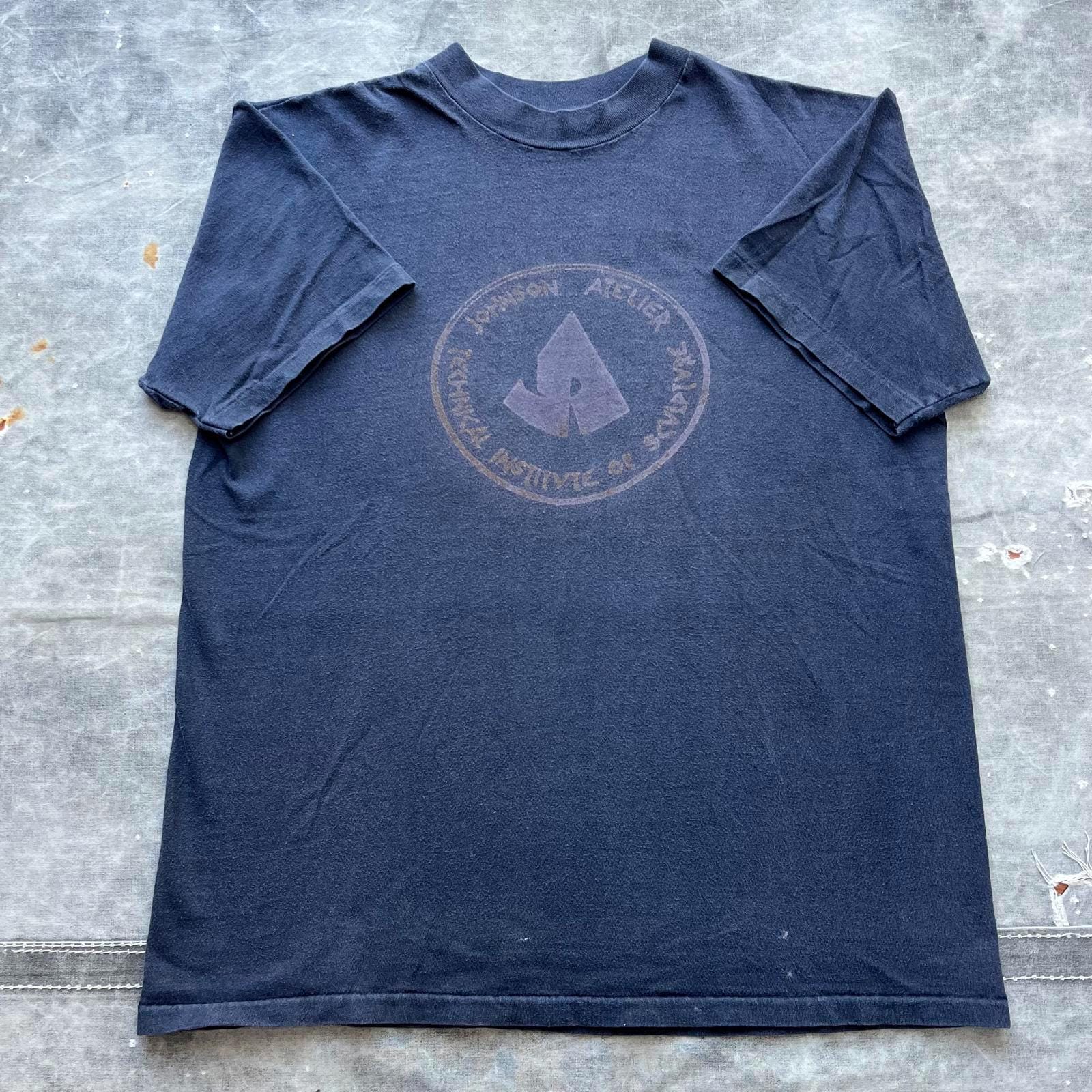 Vintage 80s Johnson Atelier Institute of Sculpture Art Shirt Graphic Tee – Aesthetic Look · Trending Graphic Apparel