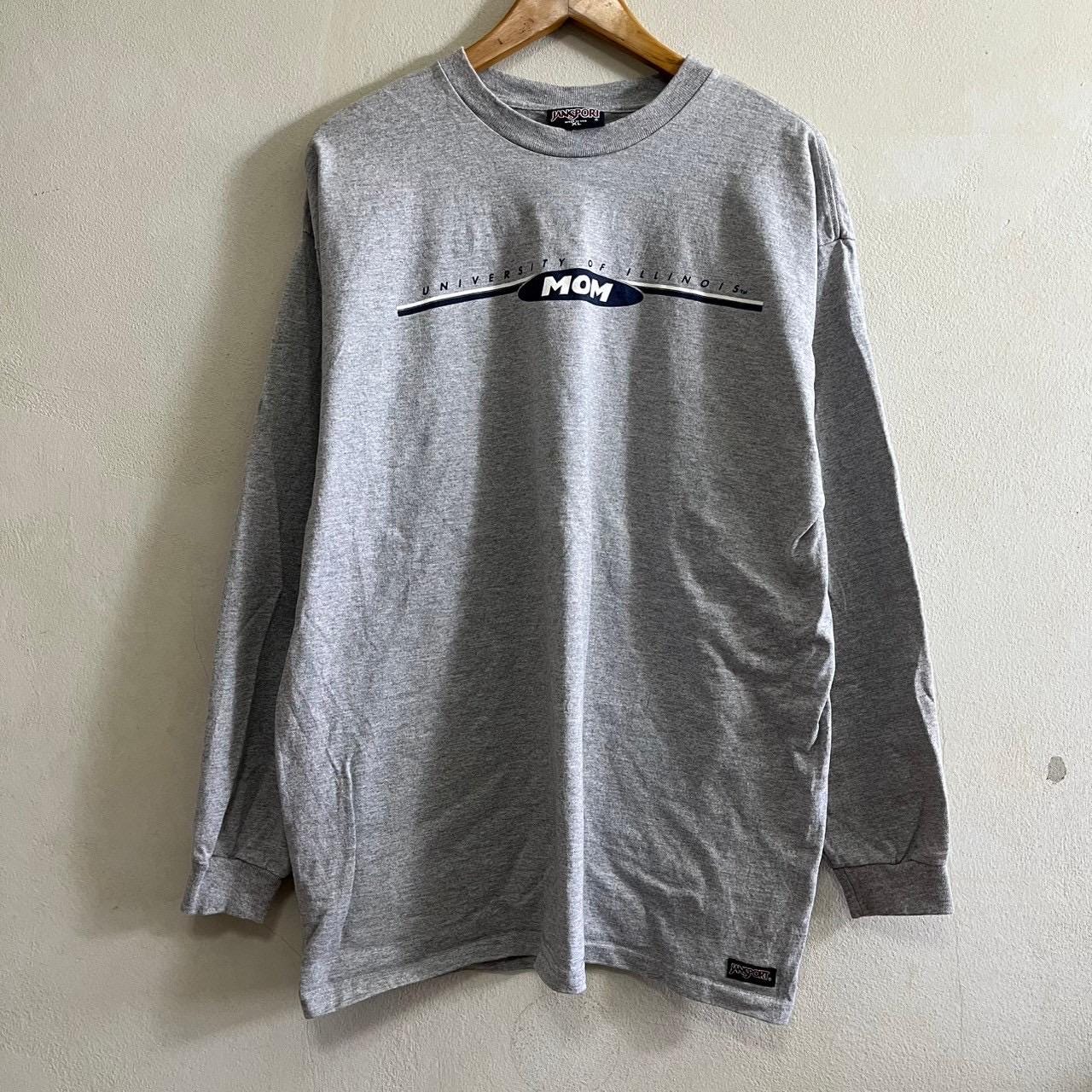 Vintage University of Illinois Longsleeve shirt Graphic Tee – Everyday Comfort · Perfect For Daily Wear