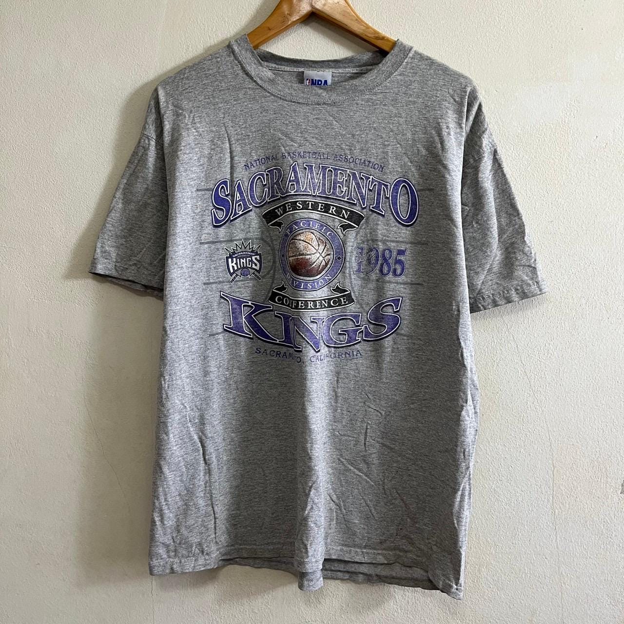 Vintage Sacramento Kings T shirt Graphic Tee – Premium Graphic · Perfect For Daily Wear