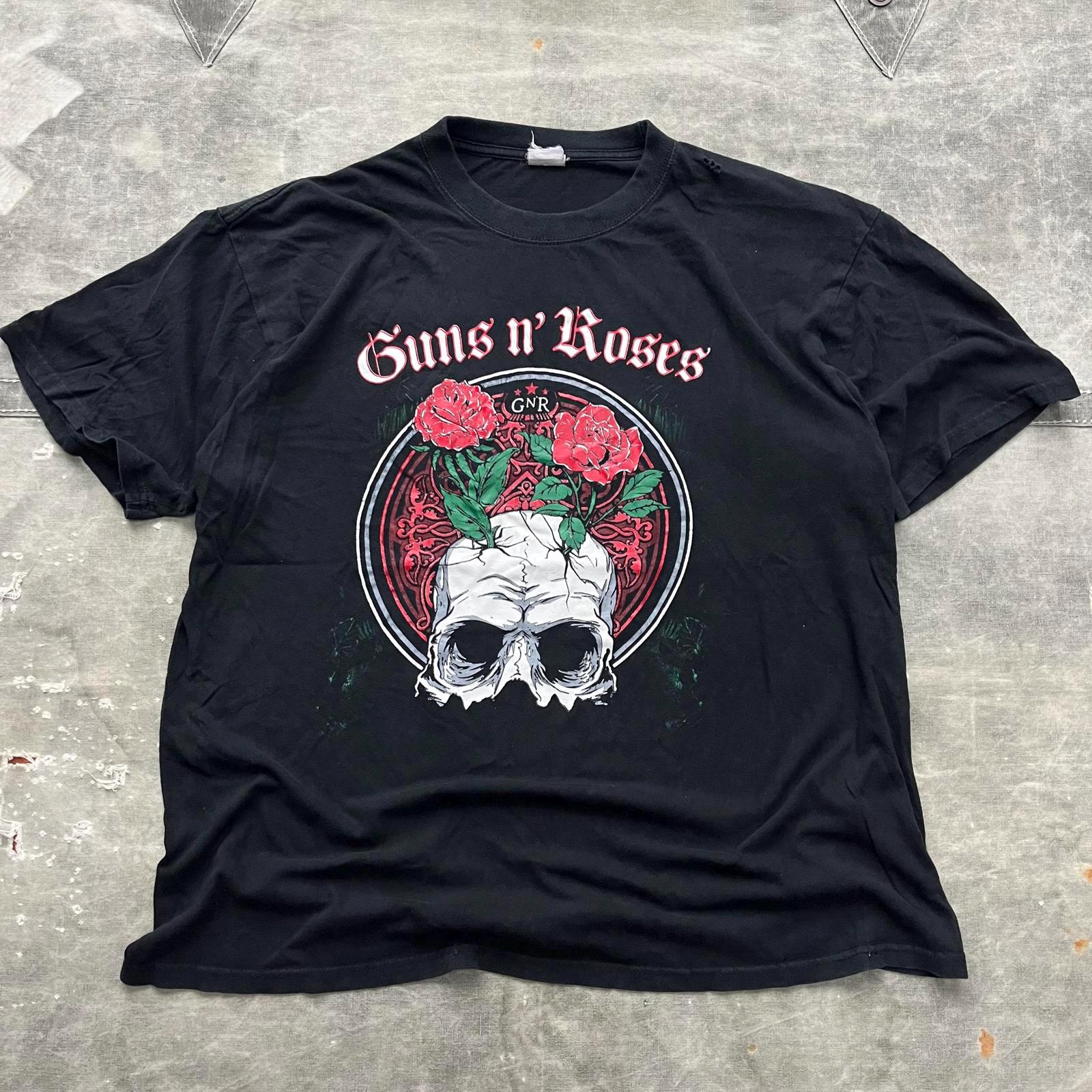 Vintage Y2K Guns N Roses Rock Band Floral Rose Skull Shirt Graphic Tee – Fan Favorite · Trending Graphic Apparel