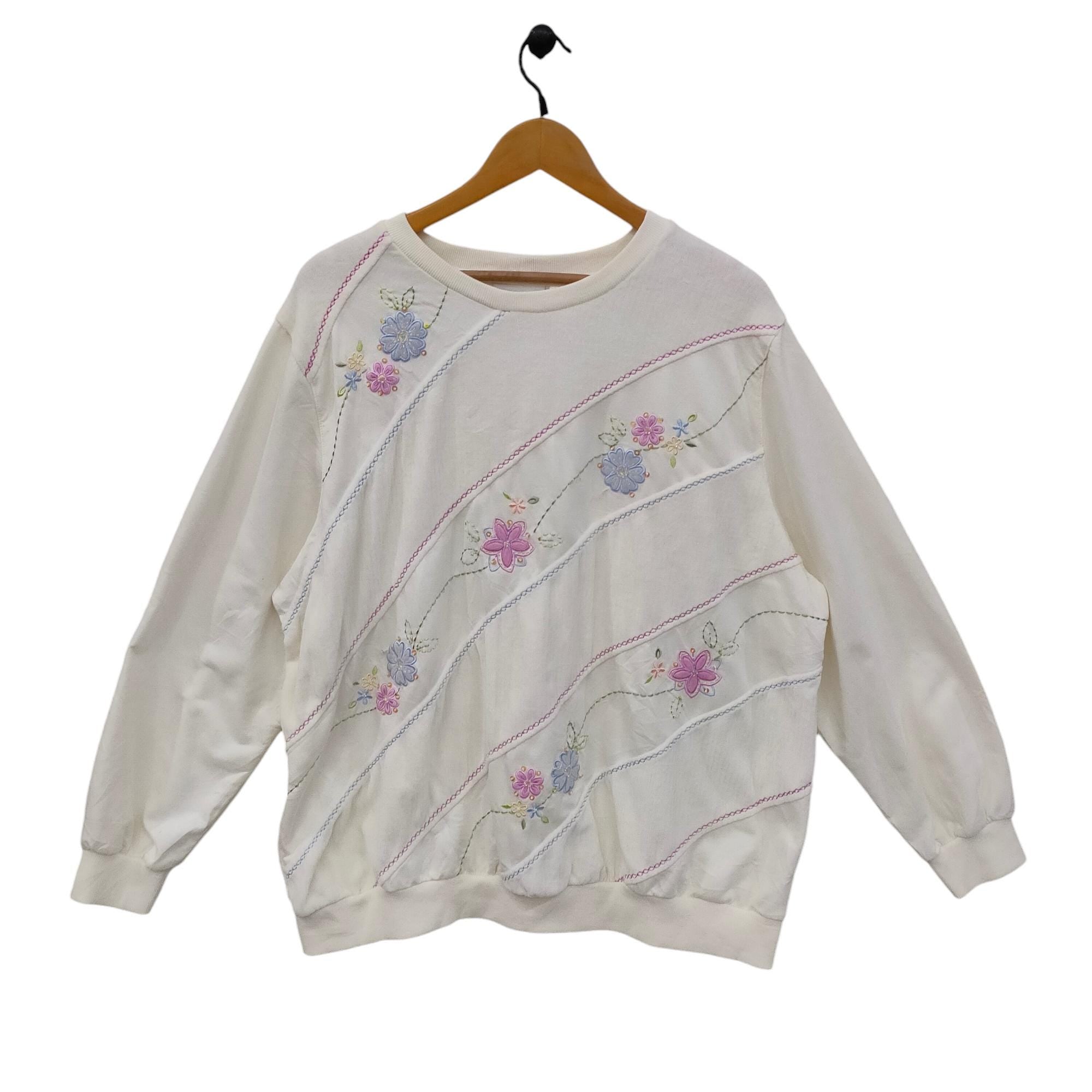 90s Alfred Dunner Sweatshirt Vintage Embroidery Floral Multicolor Sweater Jumper Crewneck White Size 2XL Sweatshirt – Premium Graphic · Trending Graphic Apparel