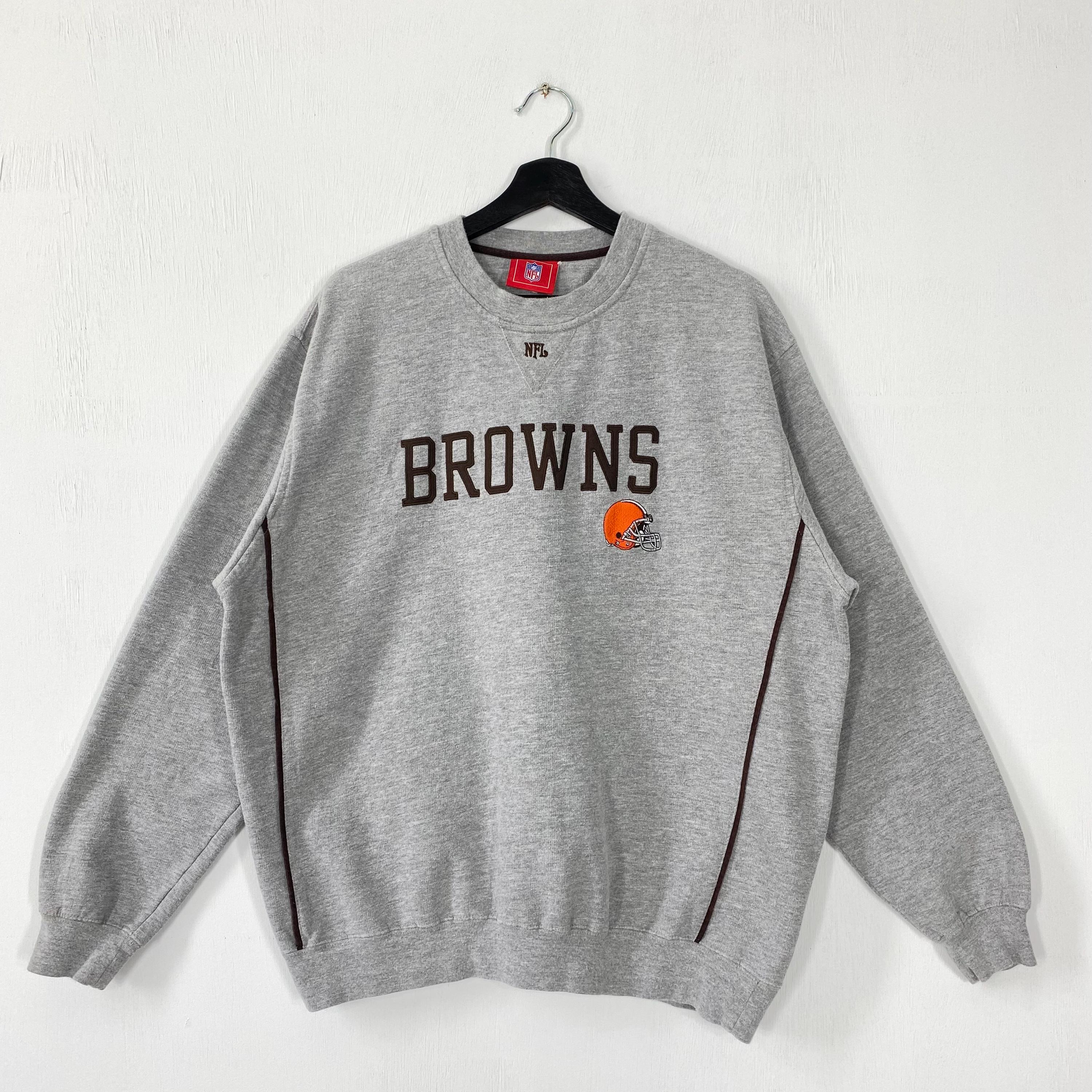 Vintage Cleveland Browns Sweatshirt Cleveland Browns Crewneck Browns Sweater Sportswear NFL Cleveland Browns Embroidered Logo Grey Large Sweatshirt – Feel-Good Design · High-Quality Print