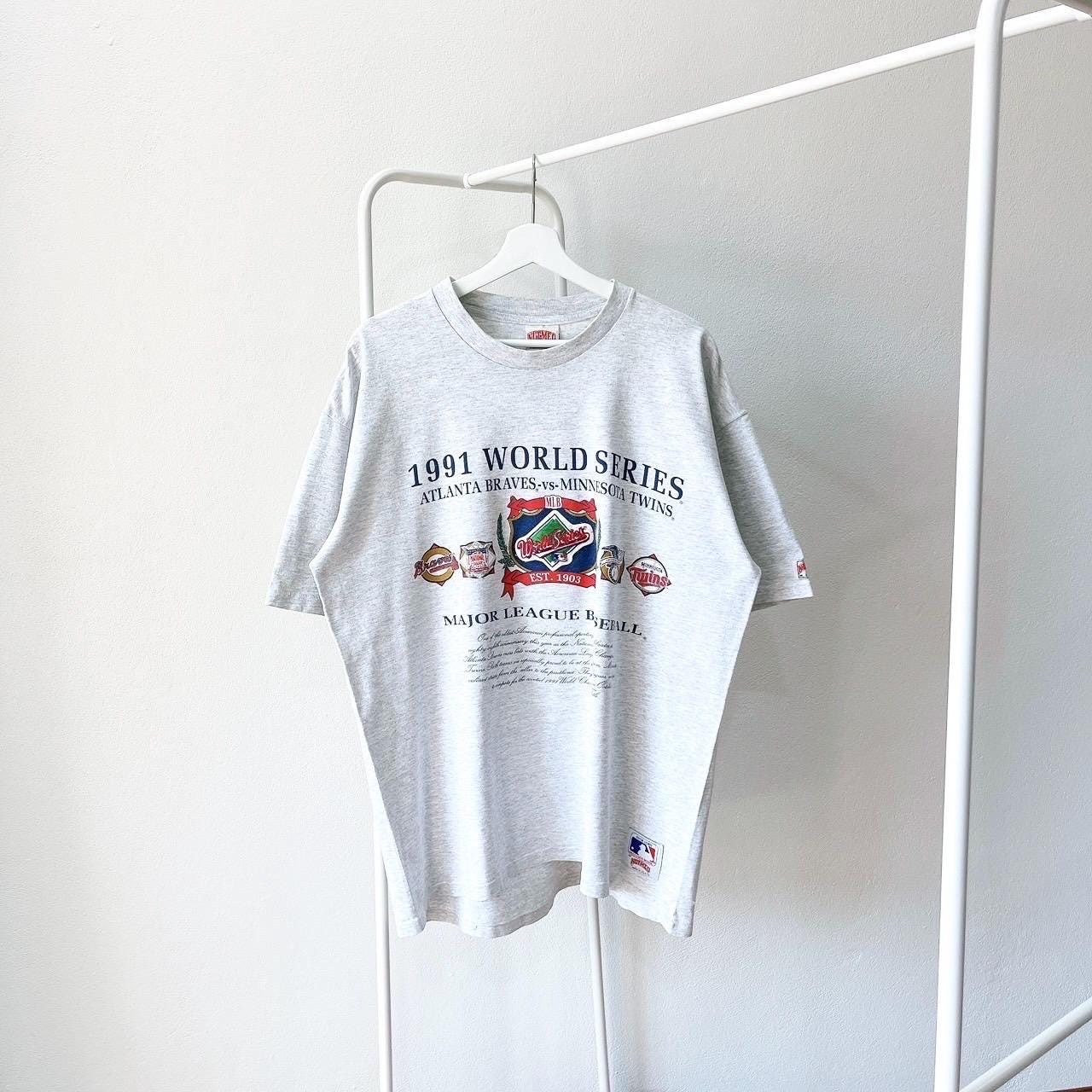 Vintage Atlanta Braves X Minnesota Twins MLB baseball Nutmeg mills gray t shirt XL Graphic Tee – Soft Feel · Top Pick For Any Outfit
