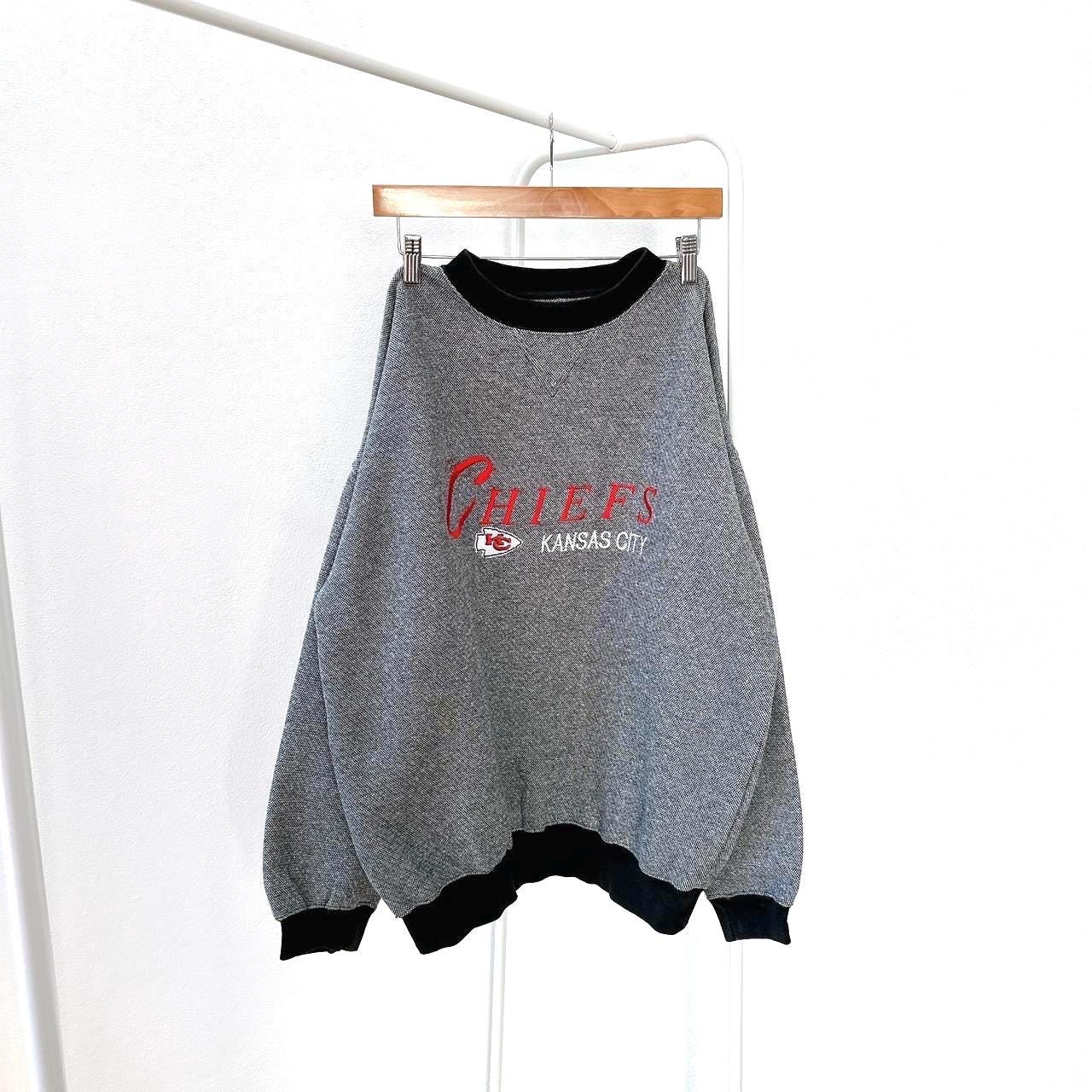 90s Kansas City Chiefs NFL logo athletic gray sweatshirt M Sweatshirt – Feel-Good Design · Must-Have Style
