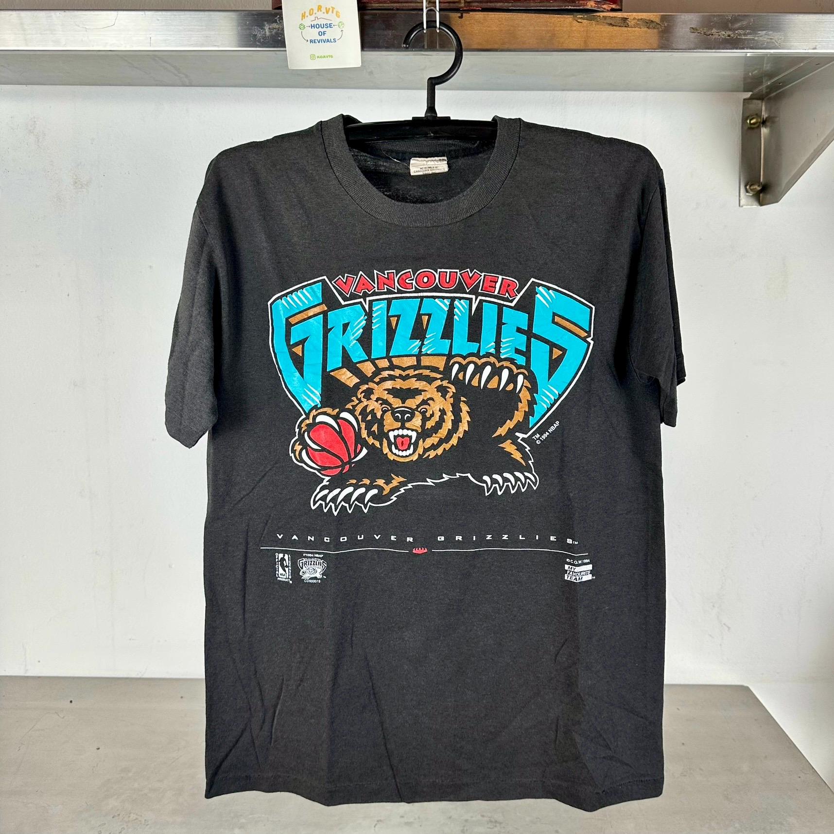 Vintage 90s Vancouver Grizzlies Basketball NBA Medium single stitch T shirt Vintage Vancouver Grizzlies Tshirt Vintage NBA Tshirt Graphic Tee – Cozy Vibes · High-Quality Print