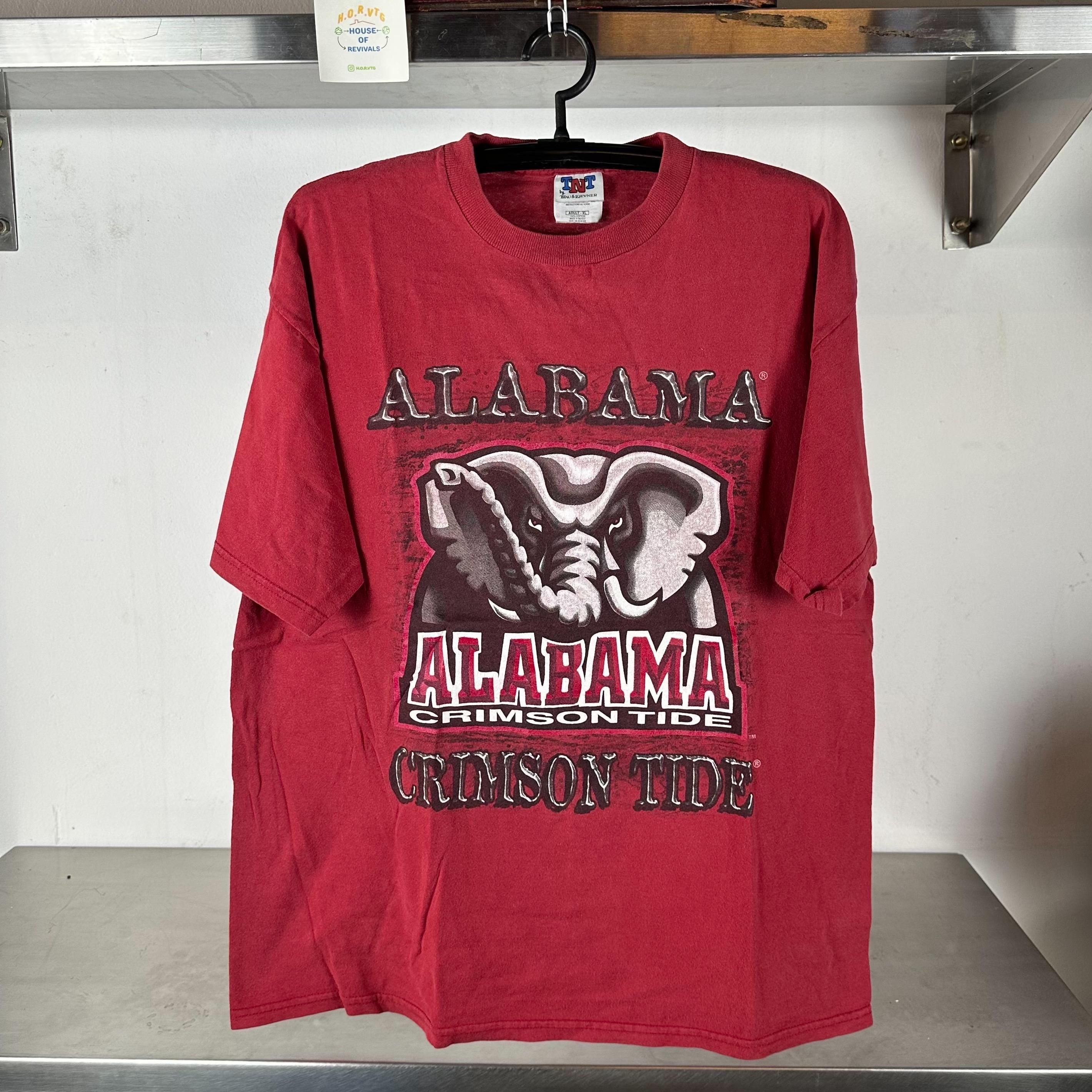 Vintage 90s University of Alabama Crimson Tide NCAA XL T shirt Vintage NCAA Tshirt Vintage Sports shirt Alabama Crimson Tide Tshirt Graphic Tee – Aesthetic Look · Perfect For Daily Wear