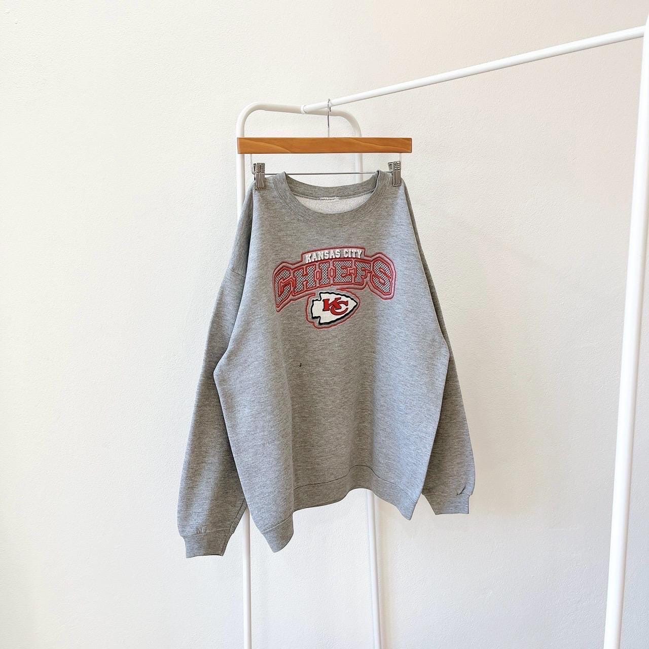 Vintage 90s Kansas City Chiefs football Vintage gray sweatshirt L Sweatshirt – Feel-Good Design · High-Quality Print