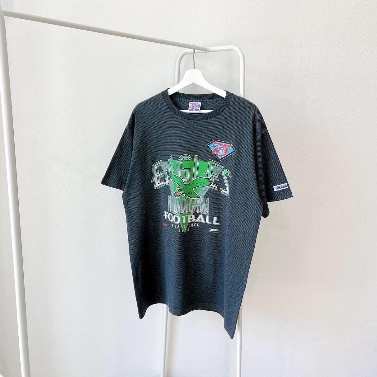 Vintage 90s Philadelphia Eagles football vintage Trench dark gray t shirt XL Graphic Tee – Aesthetic Look · Perfect For Daily Wear