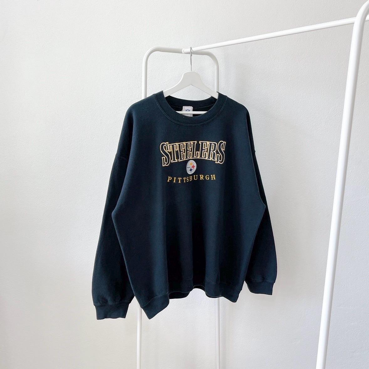 Vintage 90s Pittsburgh Steelers NFL football embroidery vintage NFL black sweatshirt XL Sweatshirt – Aesthetic Look · Great Gift For Fans