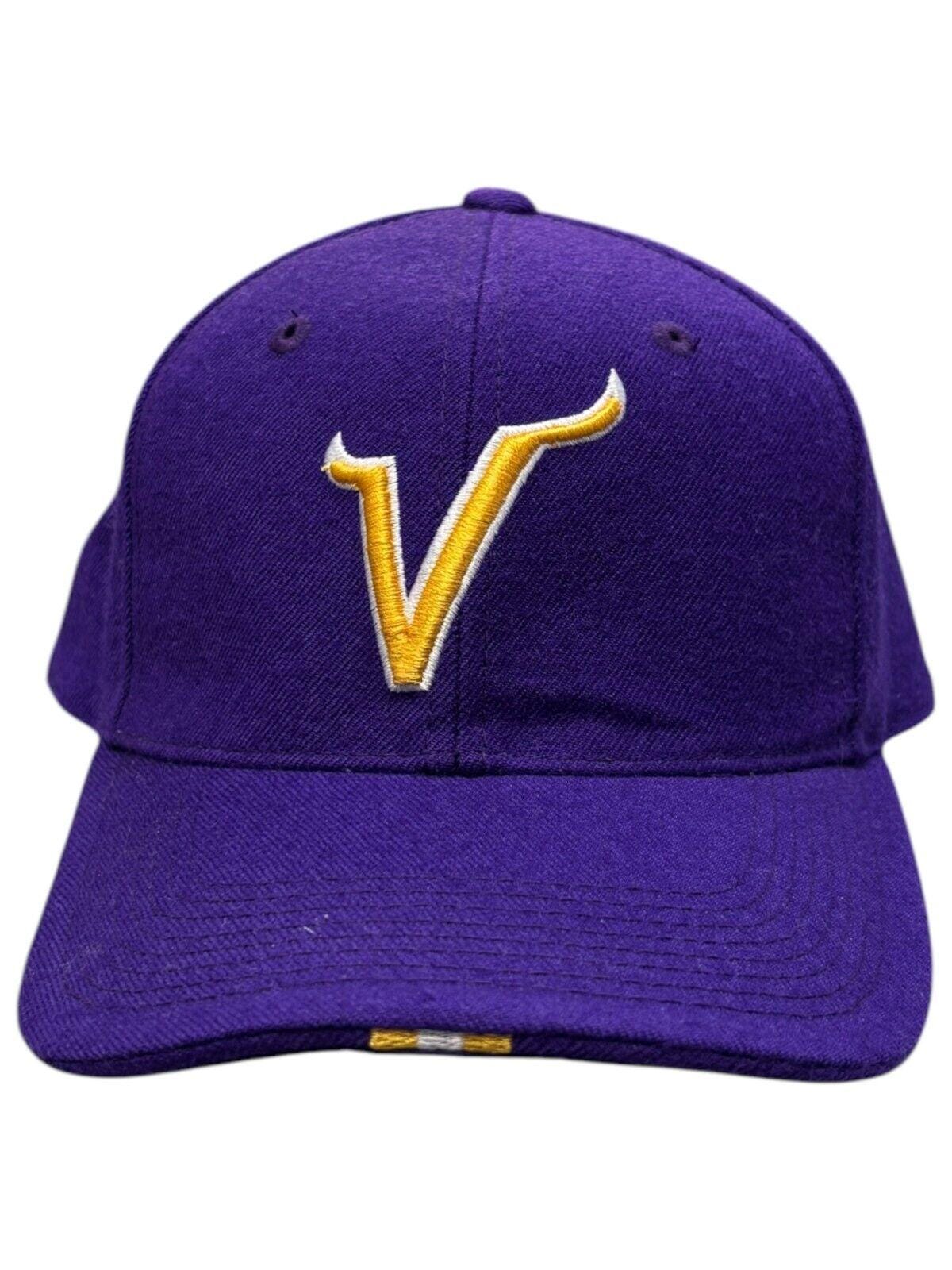Vintage 90s NFL Nike Minnesota Vikings Purple Fitted Hat Graphic Tee – Easygoing Wear · Top Pick For Any Outfit