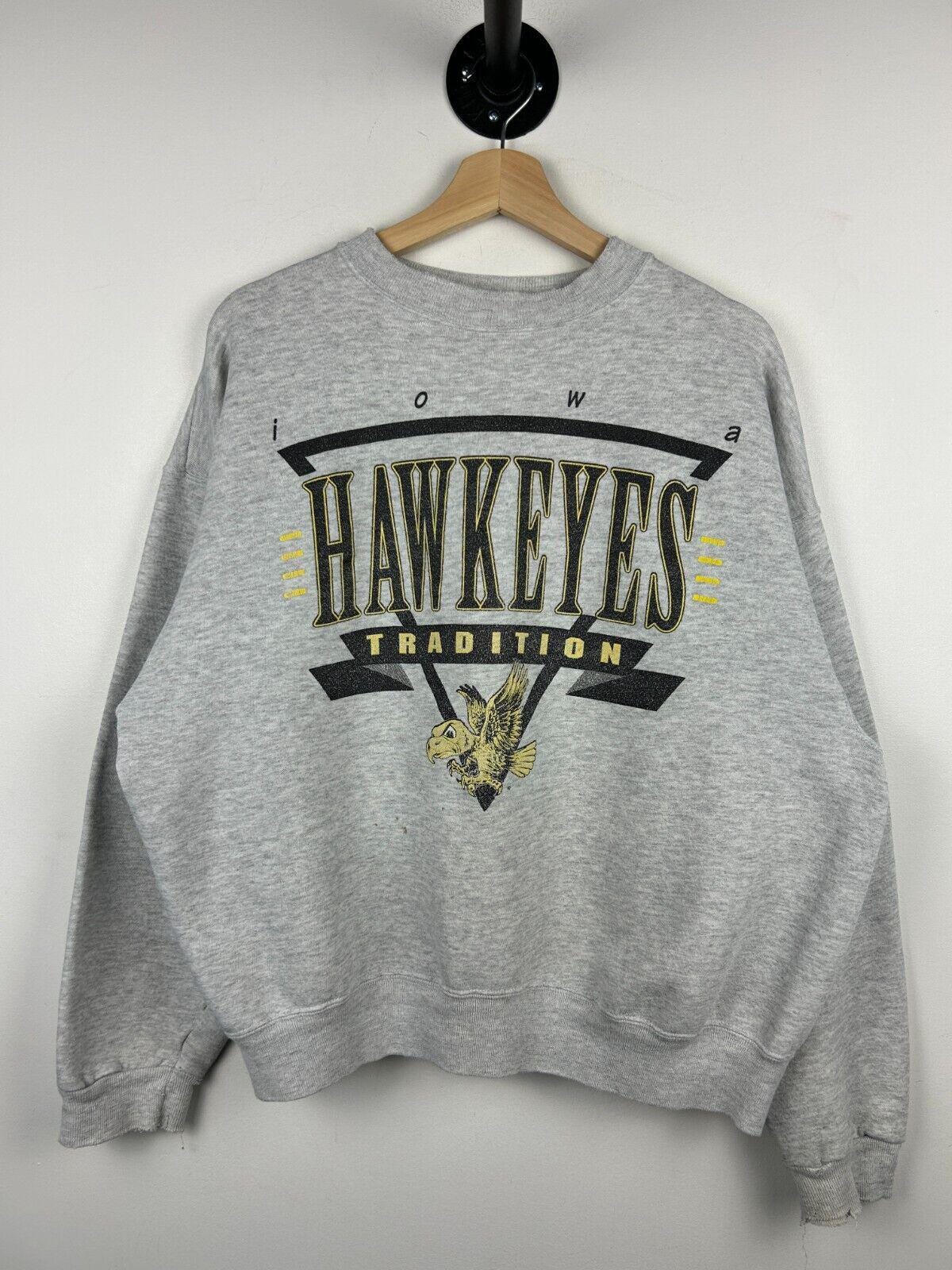 Vintage 90s Iowa Hawkeyes Tradition Grey Crewneck Size M Graphic Tee – Soft Feel · High-Quality Print